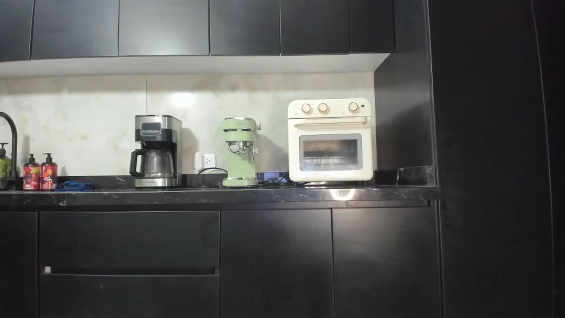 Gallery image thumbnail from Kattgalle's myfreecams stream on, 10/30/2025, 04:23 image 7 of 20