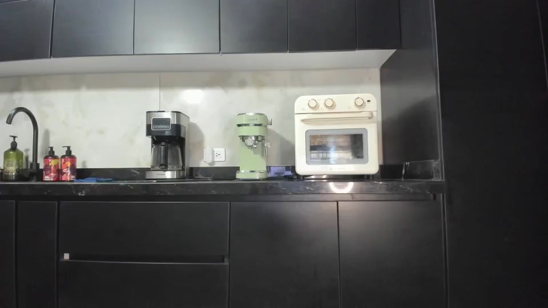 Gallery image thumbnail from Kattgalle's myfreecams stream on, 11/10/2025, 05:32 image 19 of 20