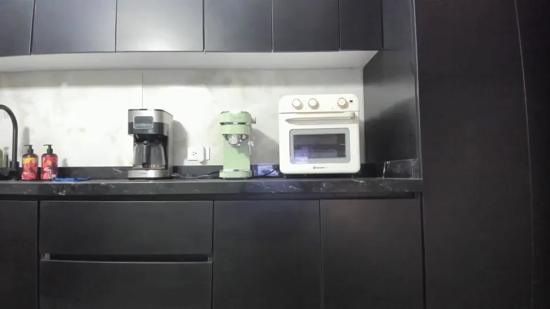 Gallery image thumbnail from Kattgalle's myfreecams stream on, 11/13/2025, 04:30 image 9 of 20
