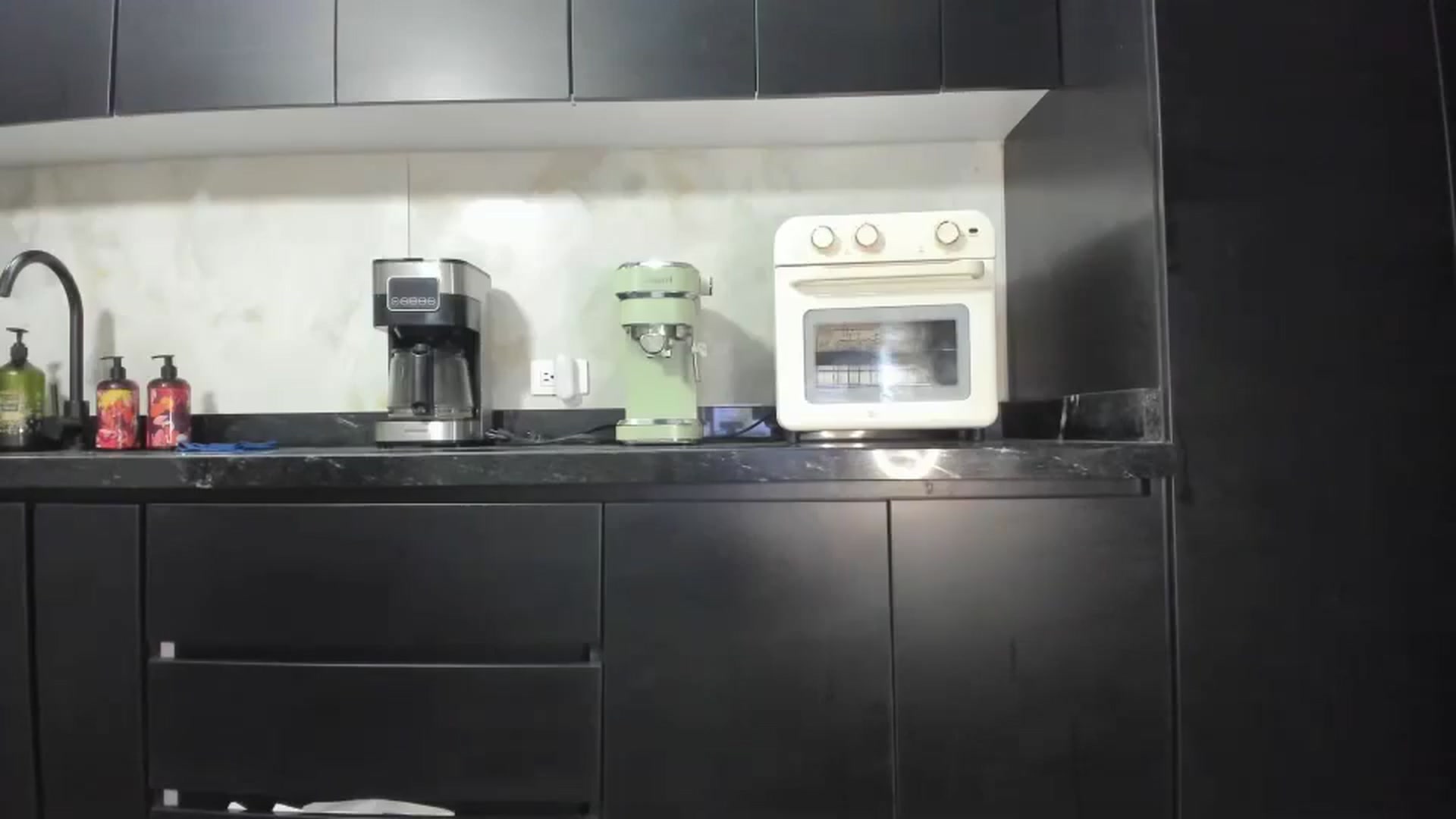 Gallery image thumbnail from Kattgalle's myfreecams stream on, 11/13/2025, 08:52 image 10 of 20