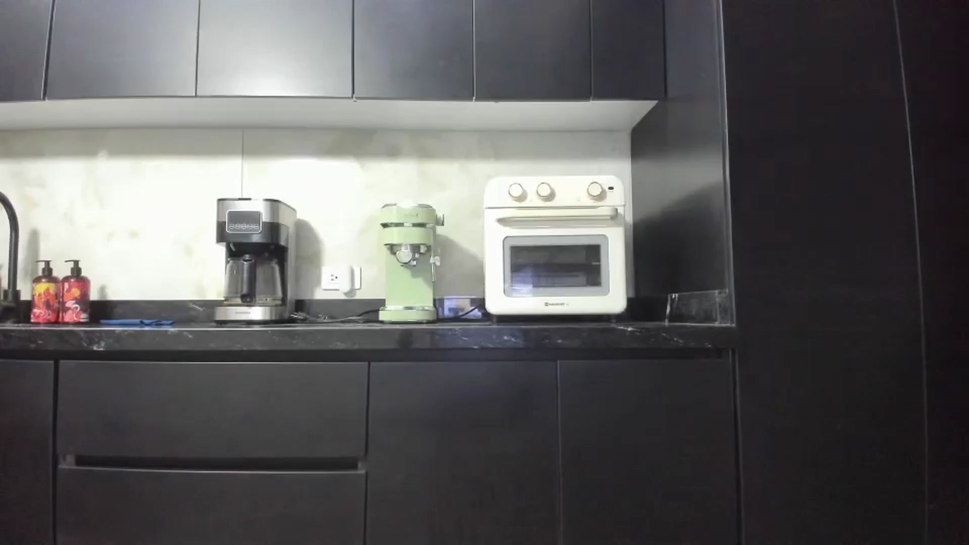 Gallery image thumbnail from Kattgalle's myfreecams stream on, 11/15/2025, 01:48 image 17 of 20