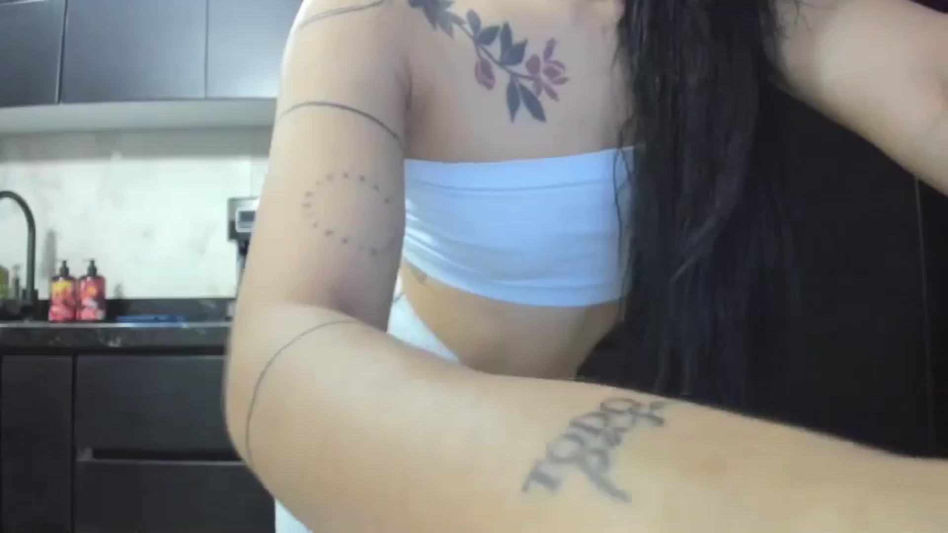 Gallery image thumbnail from Kattgalle's myfreecams stream on, 11/15/2025, 01:48 image 12 of 20