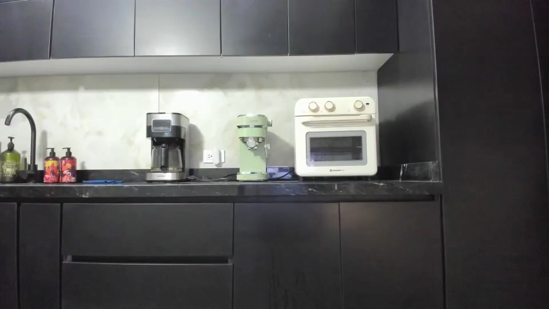 Gallery image thumbnail from Kattgalle's myfreecams stream on, 11/15/2025, 08:36 image 14 of 20