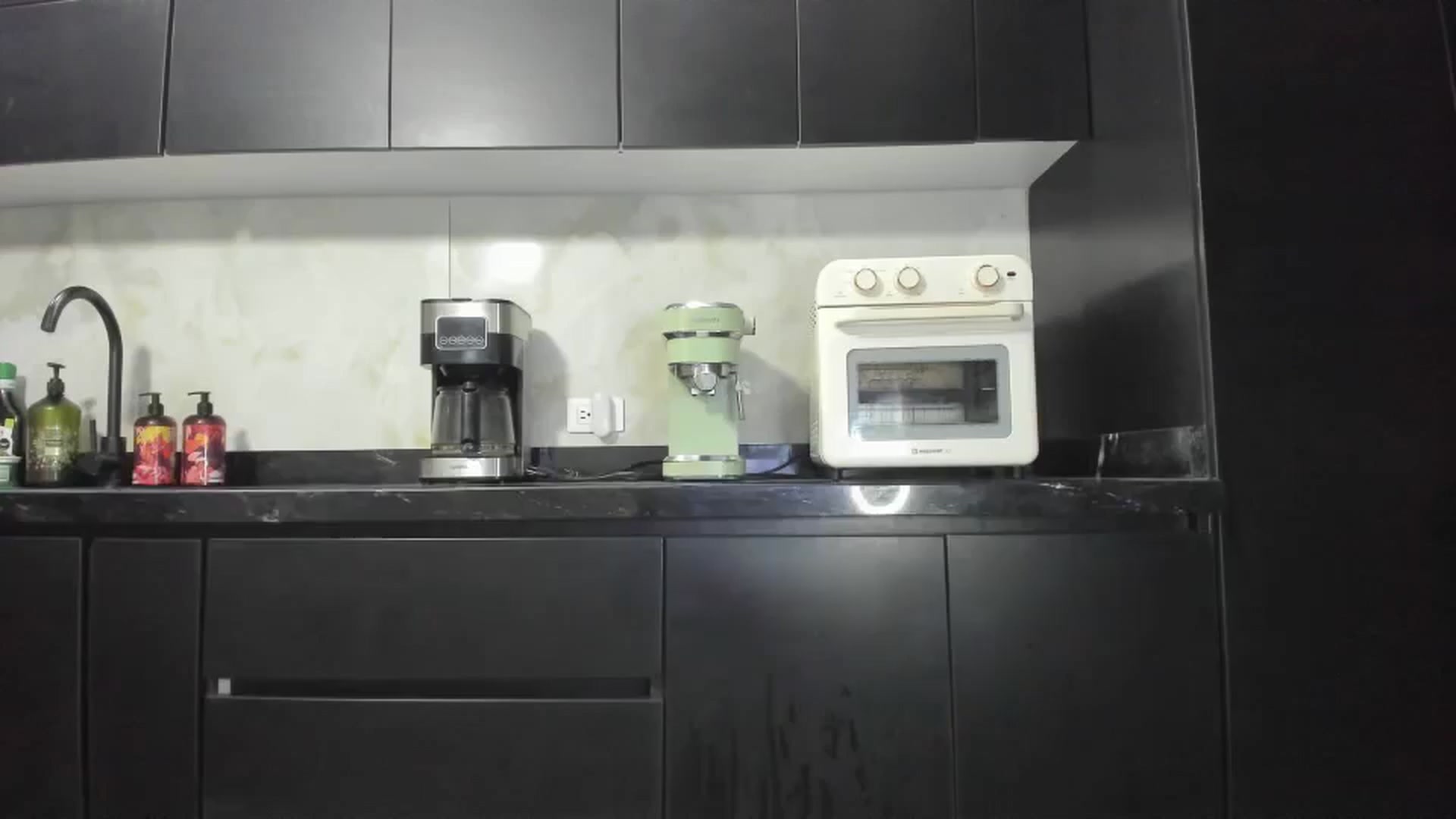 Gallery image thumbnail from Kattgalle's myfreecams stream on, 11/19/2025, 03:50 image 1 of 20