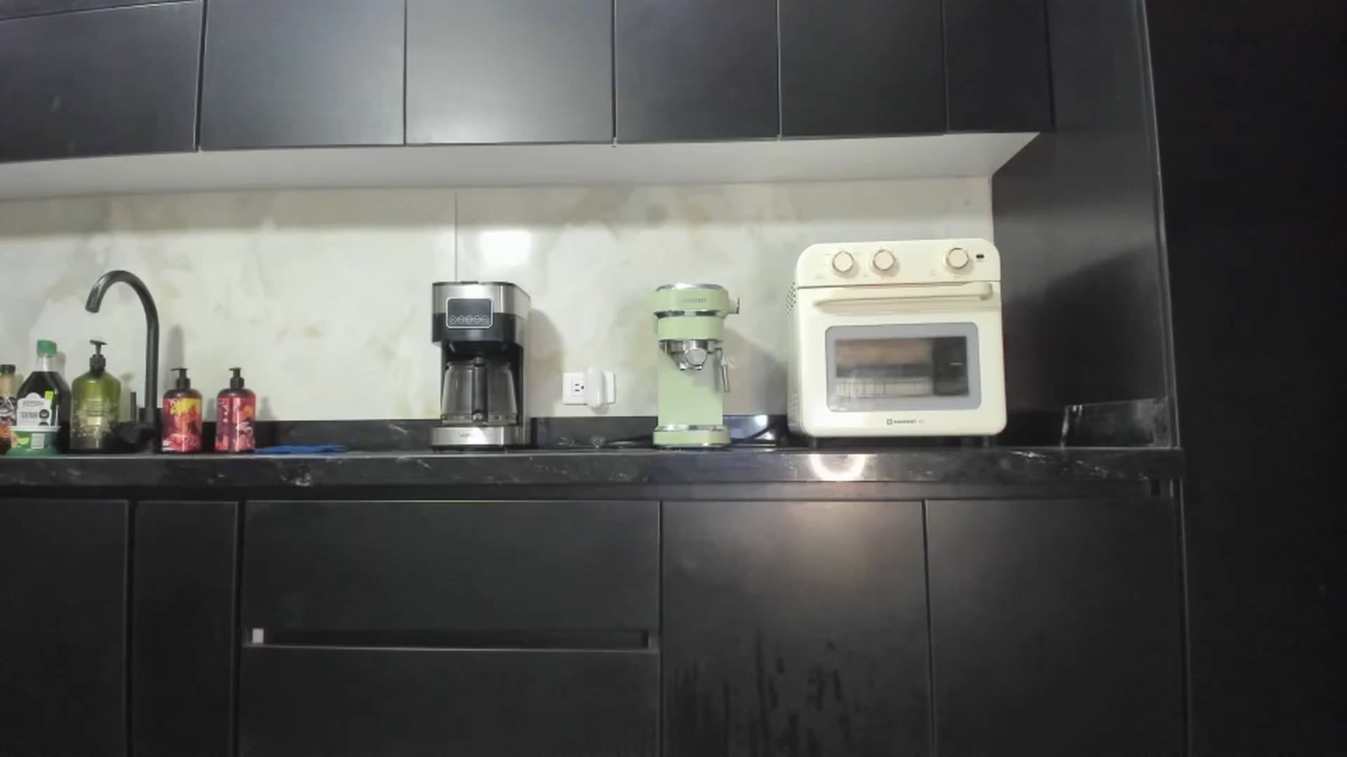 Gallery image thumbnail from Kattgalle's myfreecams stream on, 11/21/2025, 05:45 image 15 of 20