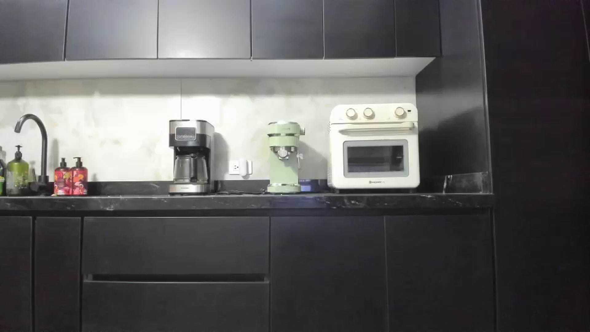 Gallery image thumbnail from Kattgalle's myfreecams stream on, 11/26/2025, 07:03 image 4 of 20