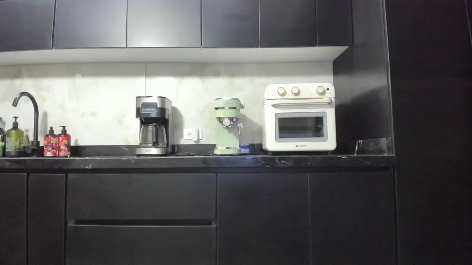 Gallery image thumbnail from Kattgalle's myfreecams stream on, 11/26/2025, 07:03 image 19 of 20