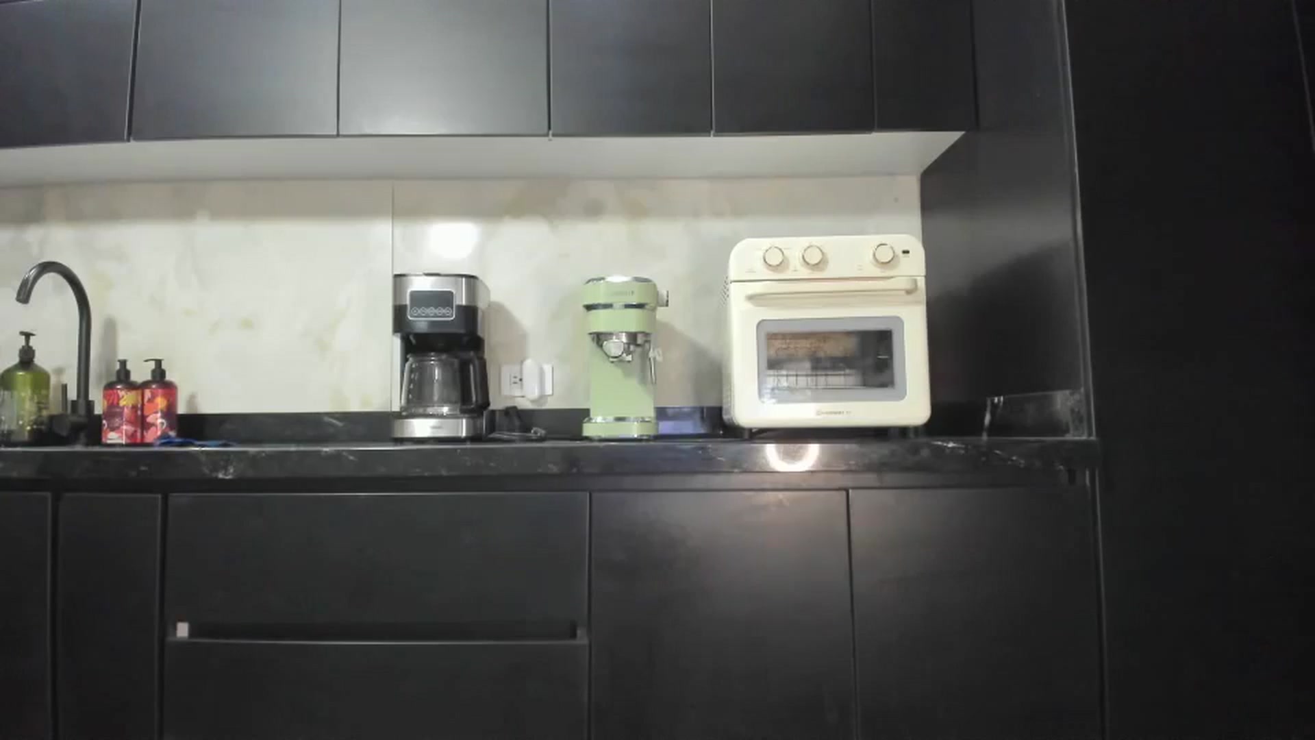 Gallery image thumbnail from Kattgalle's myfreecams stream on, 11/29/2025, 24:32 image 8 of 20