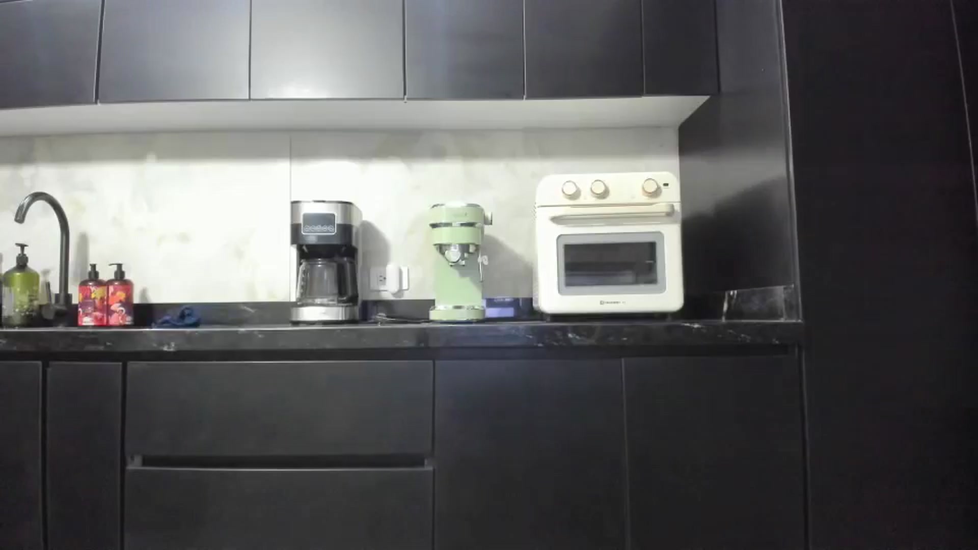 Gallery image thumbnail from Kattgalle's myfreecams stream on, 11/29/2025, 04:55 image 13 of 20