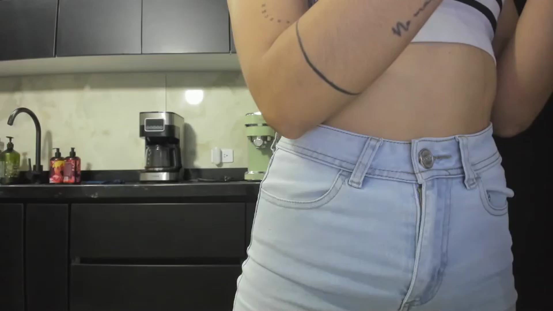 Gallery image thumbnail from Kattgalle's myfreecams stream on, 12/04/2025, 24:33 image 1 of 20