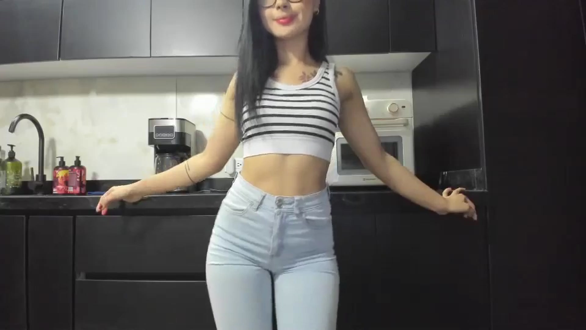 Gallery image thumbnail from Kattgalle's myfreecams stream on, 12/04/2025, 24:33 image 2 of 20