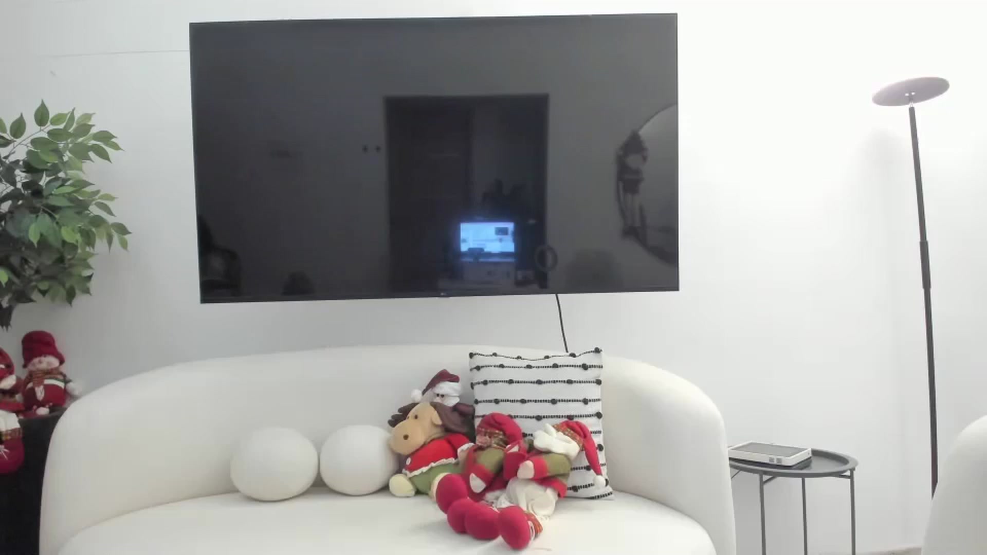 Gallery image thumbnail from Kattgalle's myfreecams stream on, 12/09/2025, 16:55 image 13 of 20