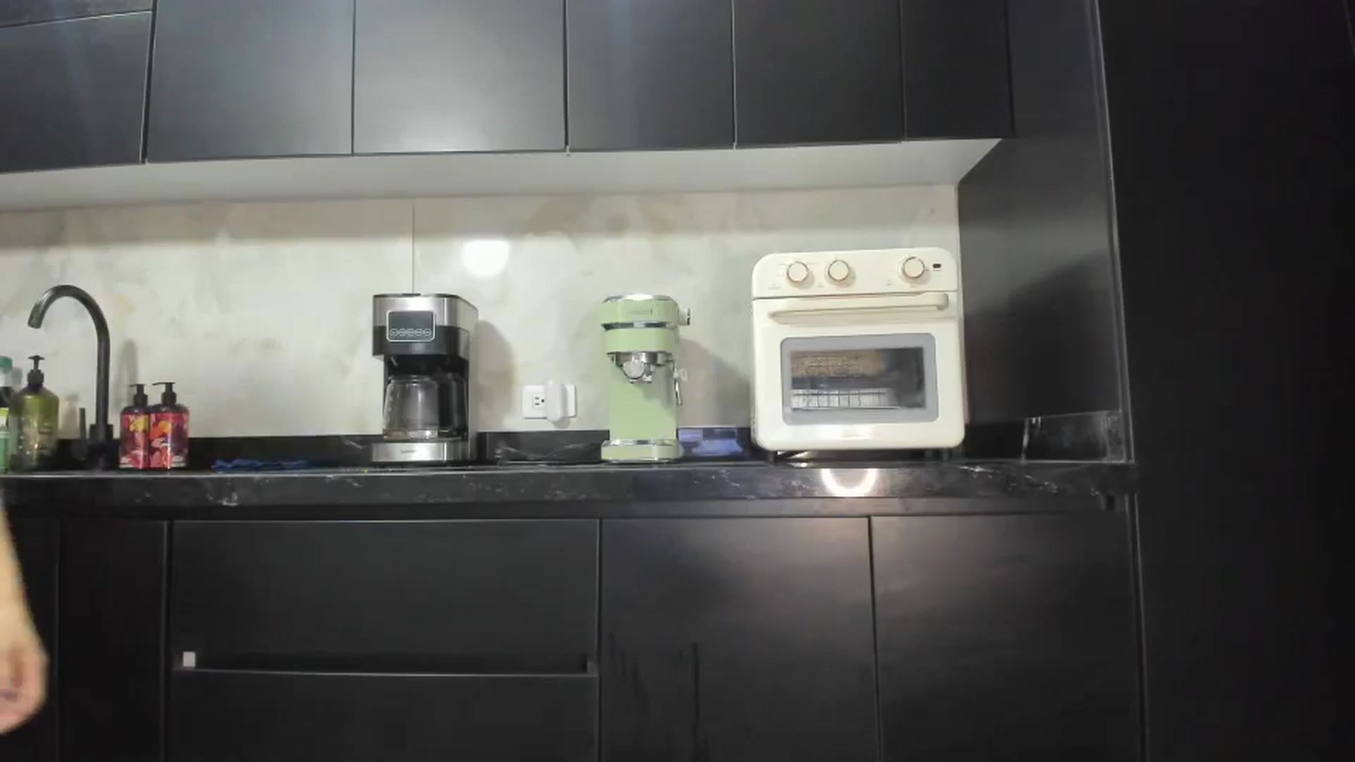 Gallery image thumbnail from Kattgalle's myfreecams stream on, 12/13/2025, 02:21 image 17 of 20
