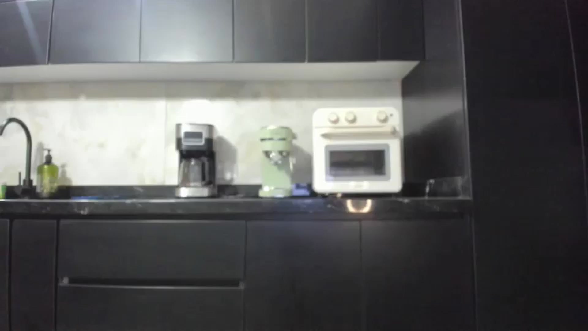 Gallery image thumbnail from Kattgalle's myfreecams stream on, 12/18/2025, 06:10 image 13 of 20