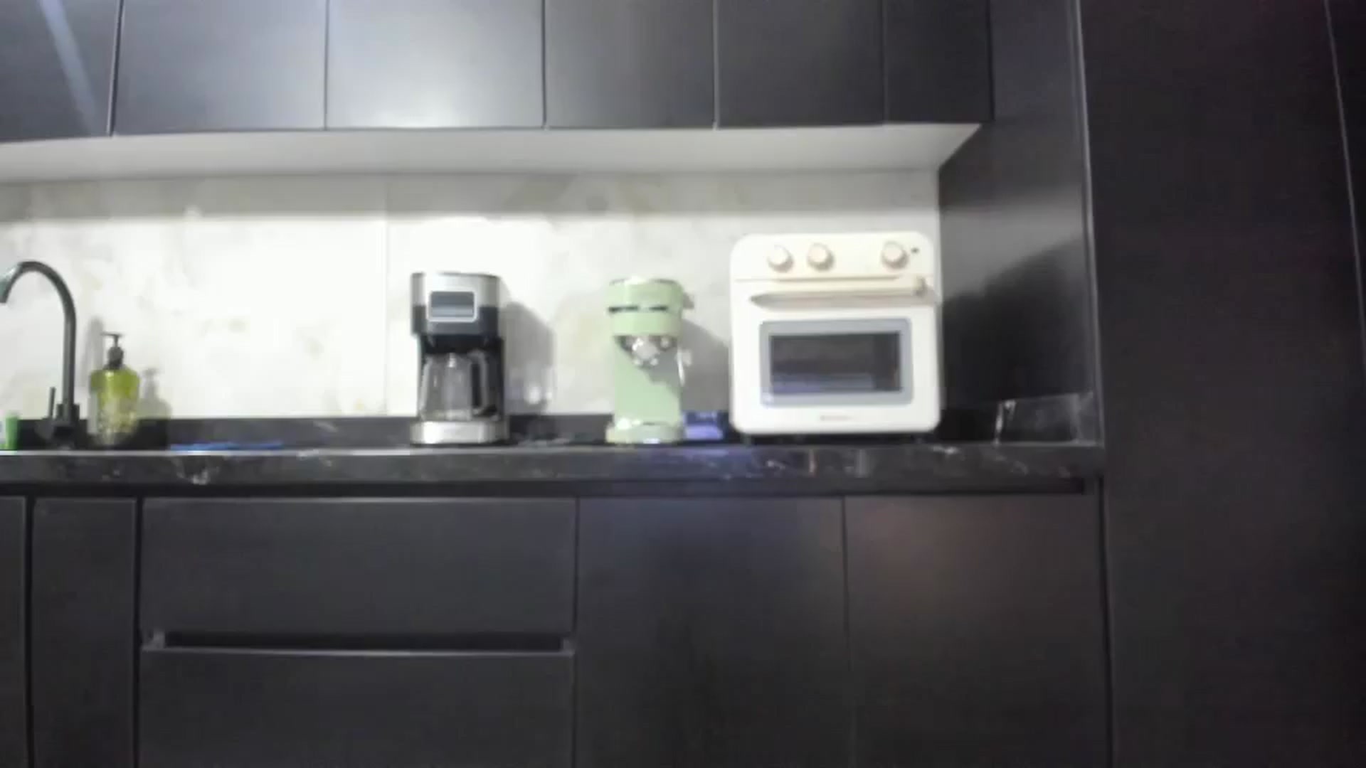 Gallery image thumbnail from Kattgalle's myfreecams stream on, 12/18/2025, 08:08 image 18 of 20