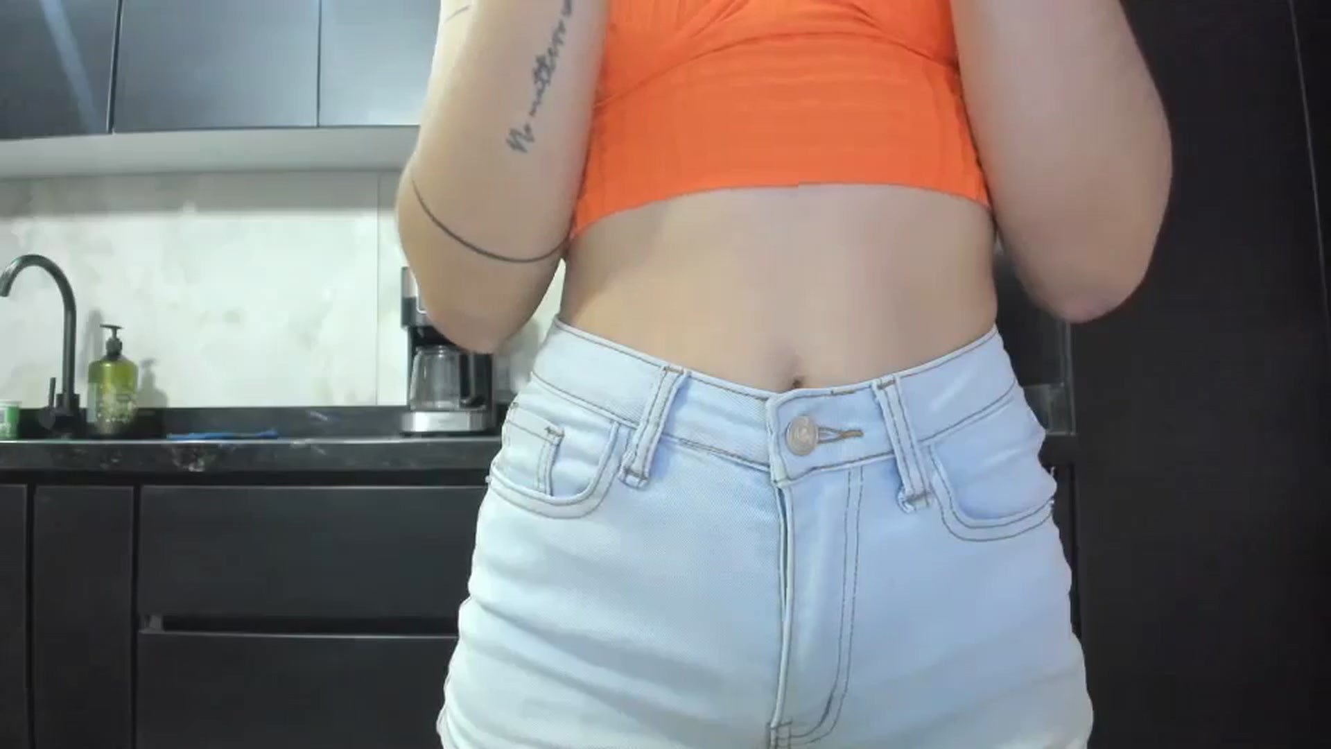 Gallery image thumbnail from Kattgalle's myfreecams stream on, 12/18/2025, 08:08 image 14 of 20