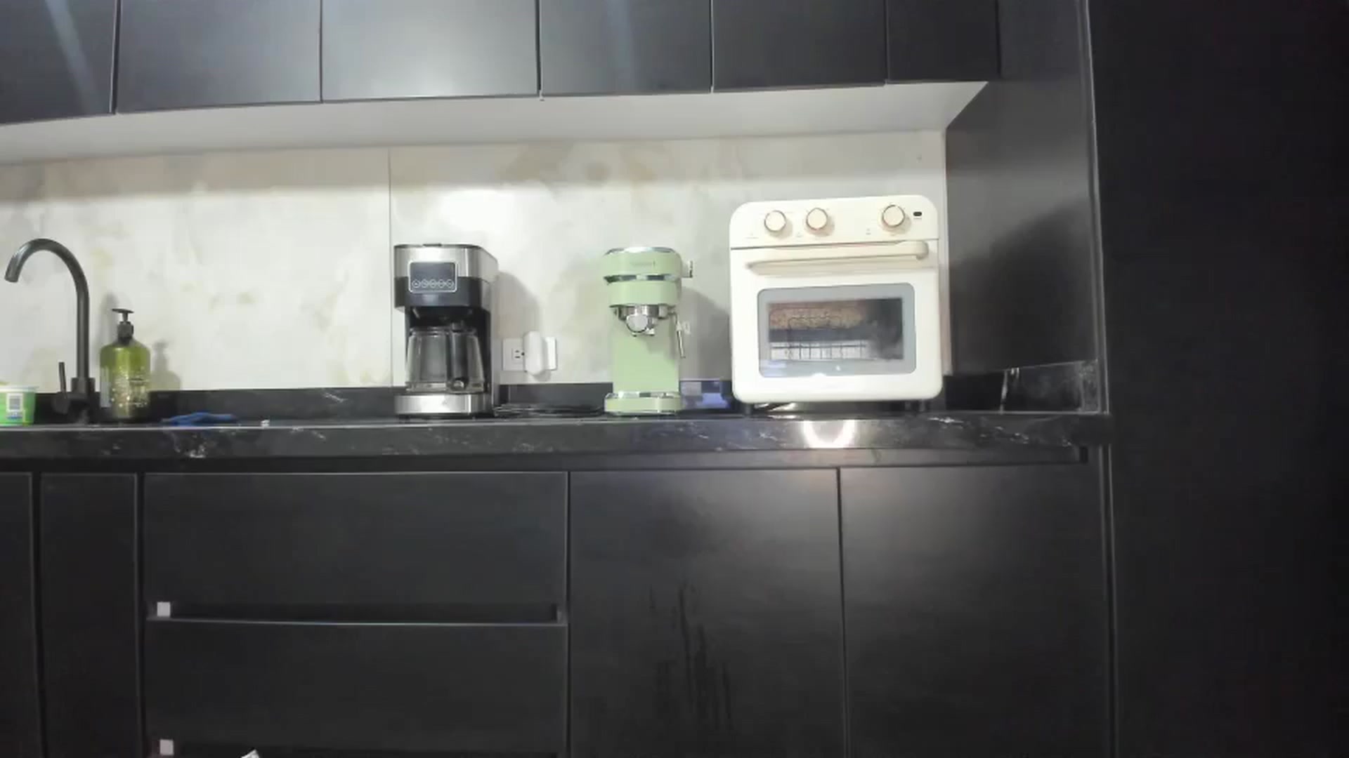 Gallery image thumbnail from Kattgalle's myfreecams stream on, 12/19/2025, 06:32 image 4 of 20