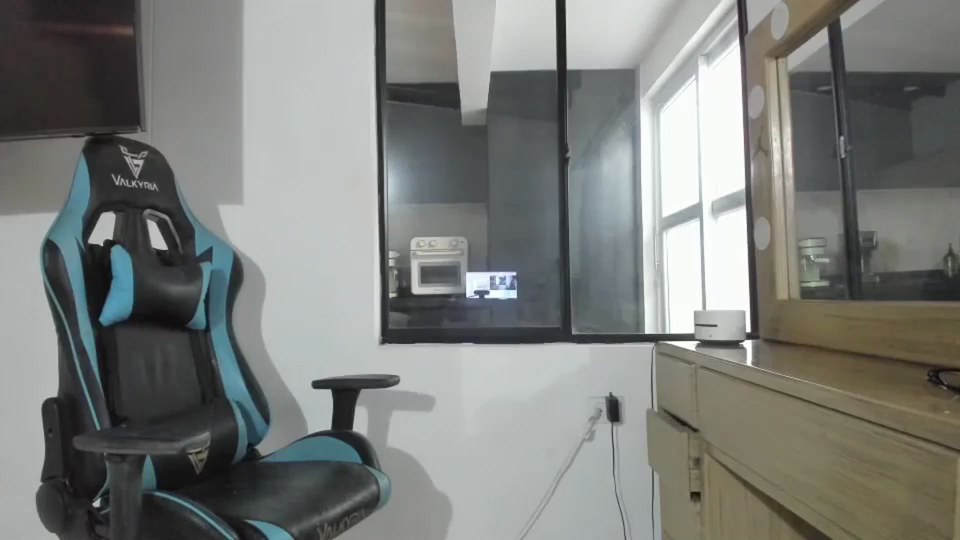 Gallery image thumbnail from Kattgalle's myfreecams stream on, 12/20/2025, 19:42 image 15 of 20