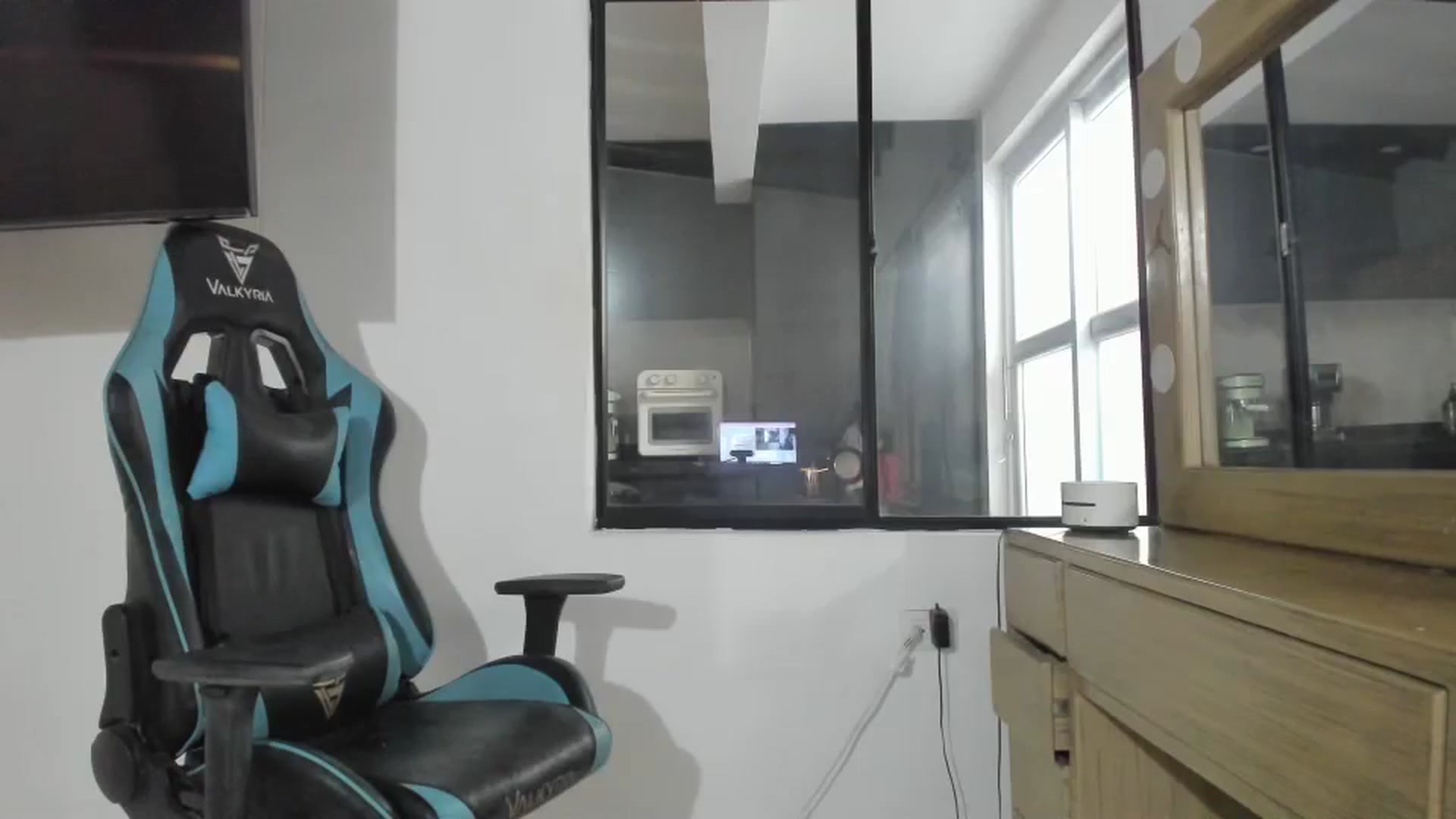 Gallery image thumbnail from Kattgalle's myfreecams stream on, 12/20/2025, 19:42 image 18 of 20