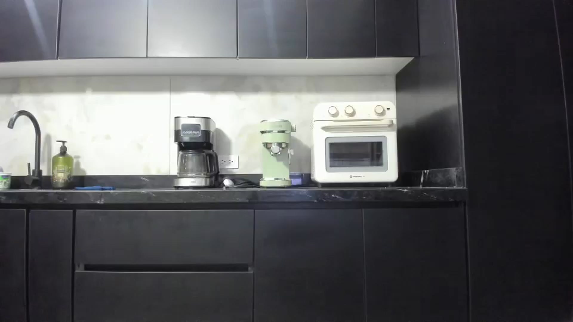 Gallery image thumbnail from Kattgalle's myfreecams stream on, 12/27/2025, 02:27 image 15 of 20