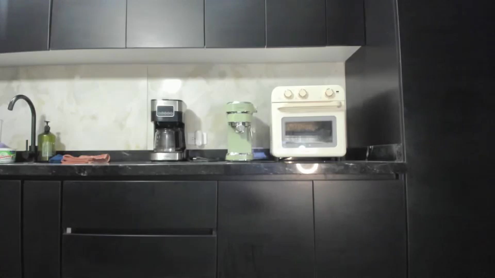 Gallery image thumbnail from Kattgalle's myfreecams stream on, 12/31/2025, 05:30 image 19 of 20