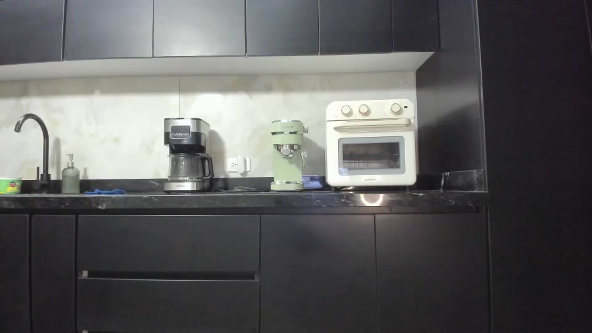 Gallery image thumbnail from Kattgalle's myfreecams stream on, 01/12/2026, 02:53 image 19 of 20