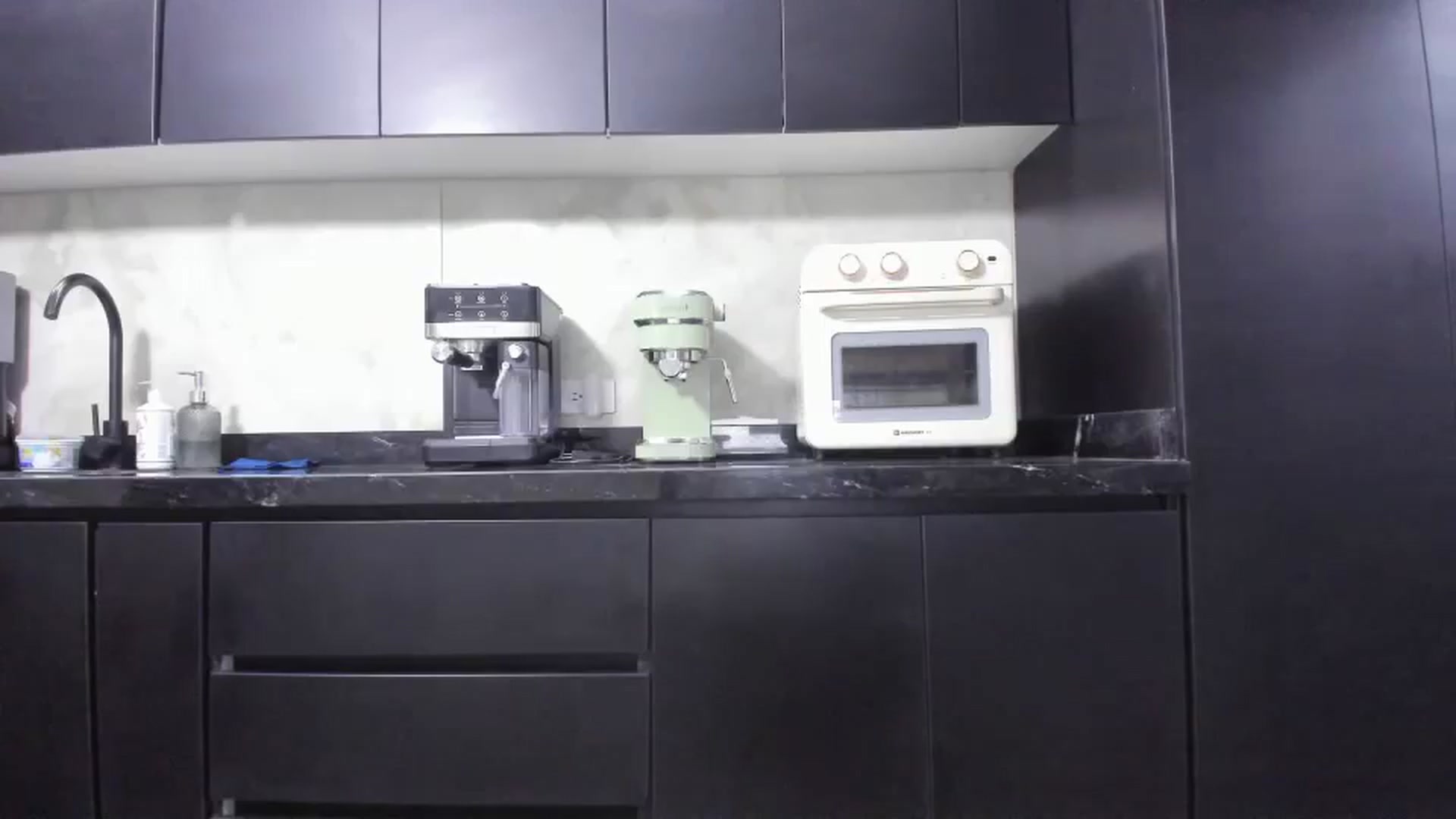 Gallery image thumbnail from Kattgalle's myfreecams stream on, 01/29/2026, 22:00 image 18 of 20