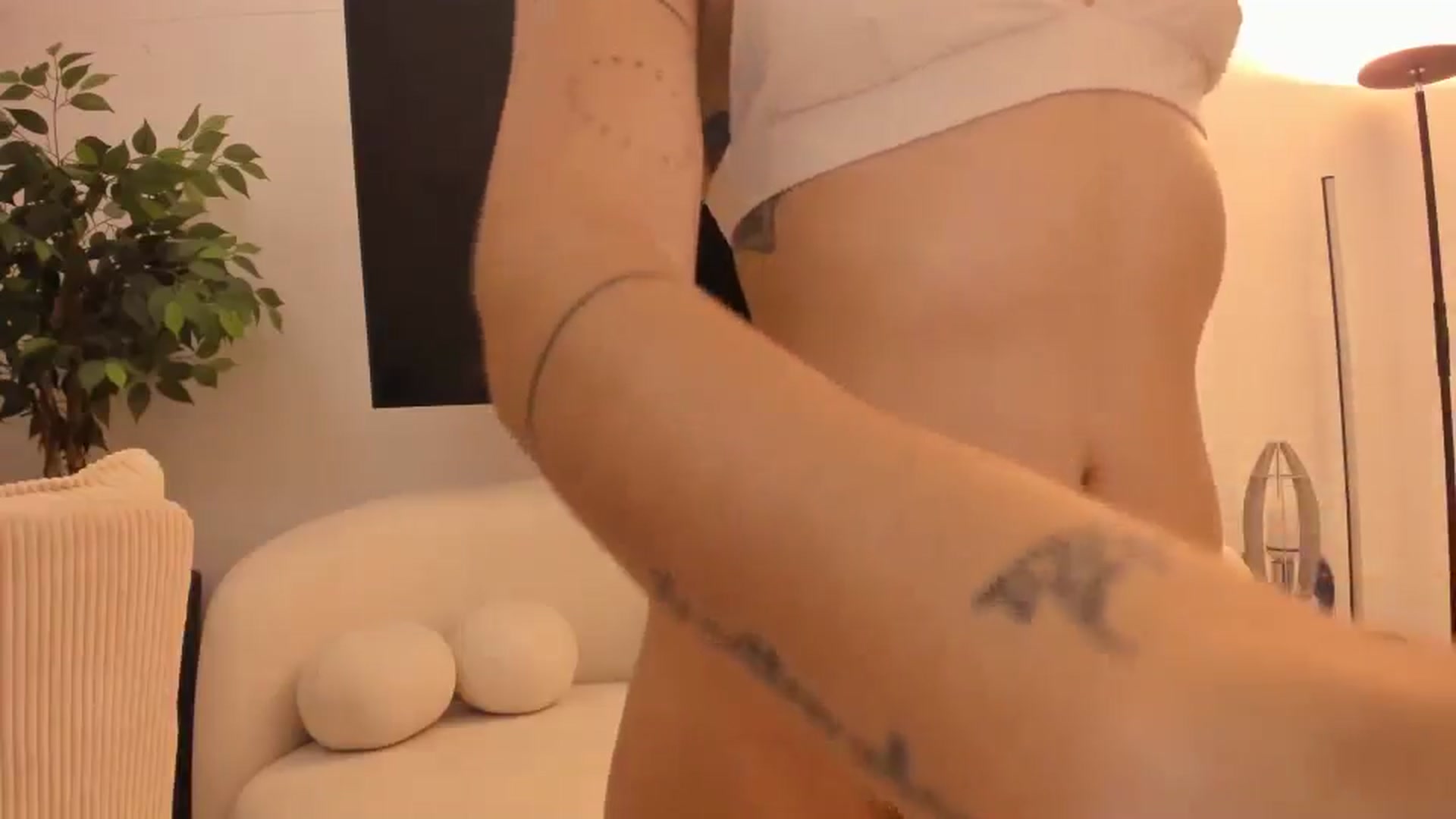 Gallery image thumbnail from Kattgalle's myfreecams stream on, 03/17/2026, 04:46 image 19 of 20
