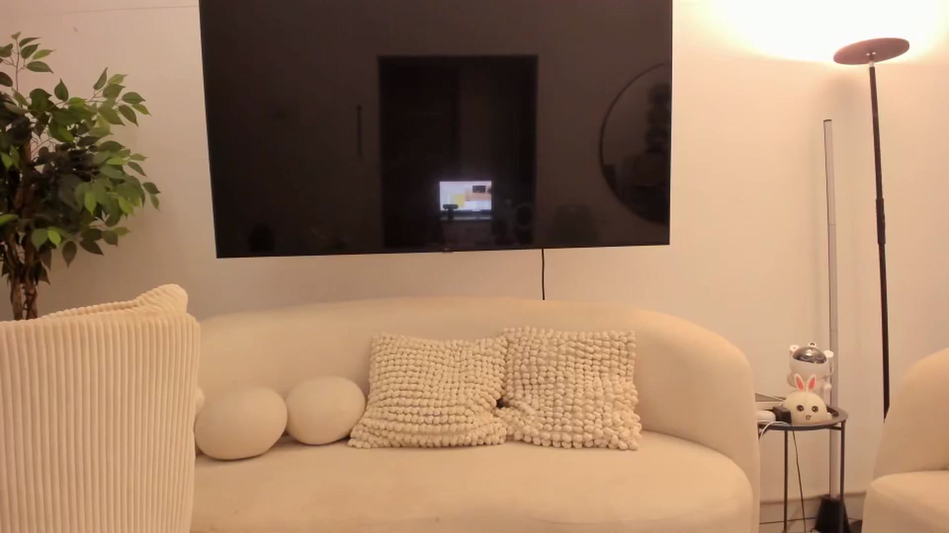 Gallery image thumbnail from Kattgalle's myfreecams stream on, 04/11/2026, 06:30 image 15 of 20