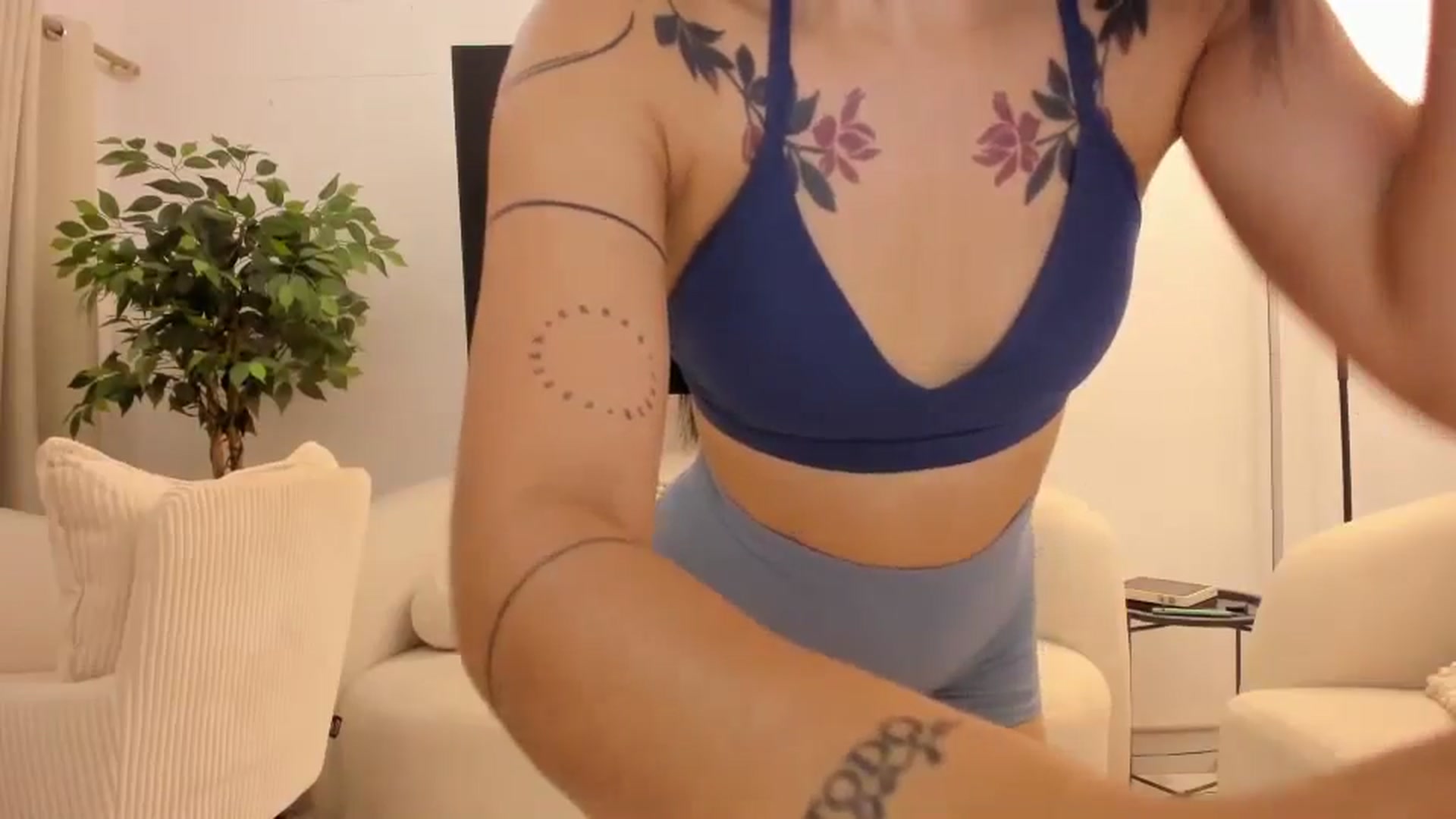 Gallery image thumbnail from Kattgalle's myfreecams stream on, 04/24/2026, 22:44 image 4 of 20