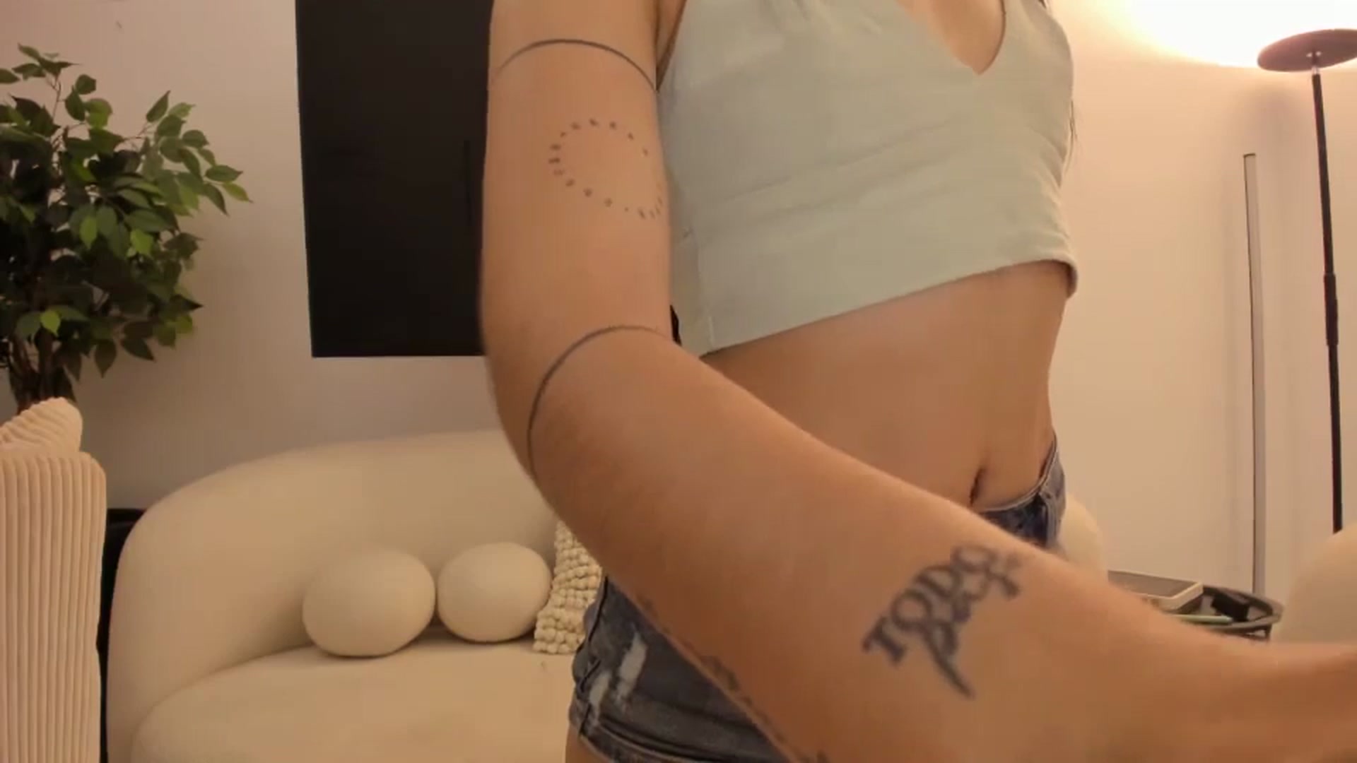 Gallery image thumbnail from Kattgalle's myfreecams stream on, 04/27/2026, 01:38 image 3 of 20