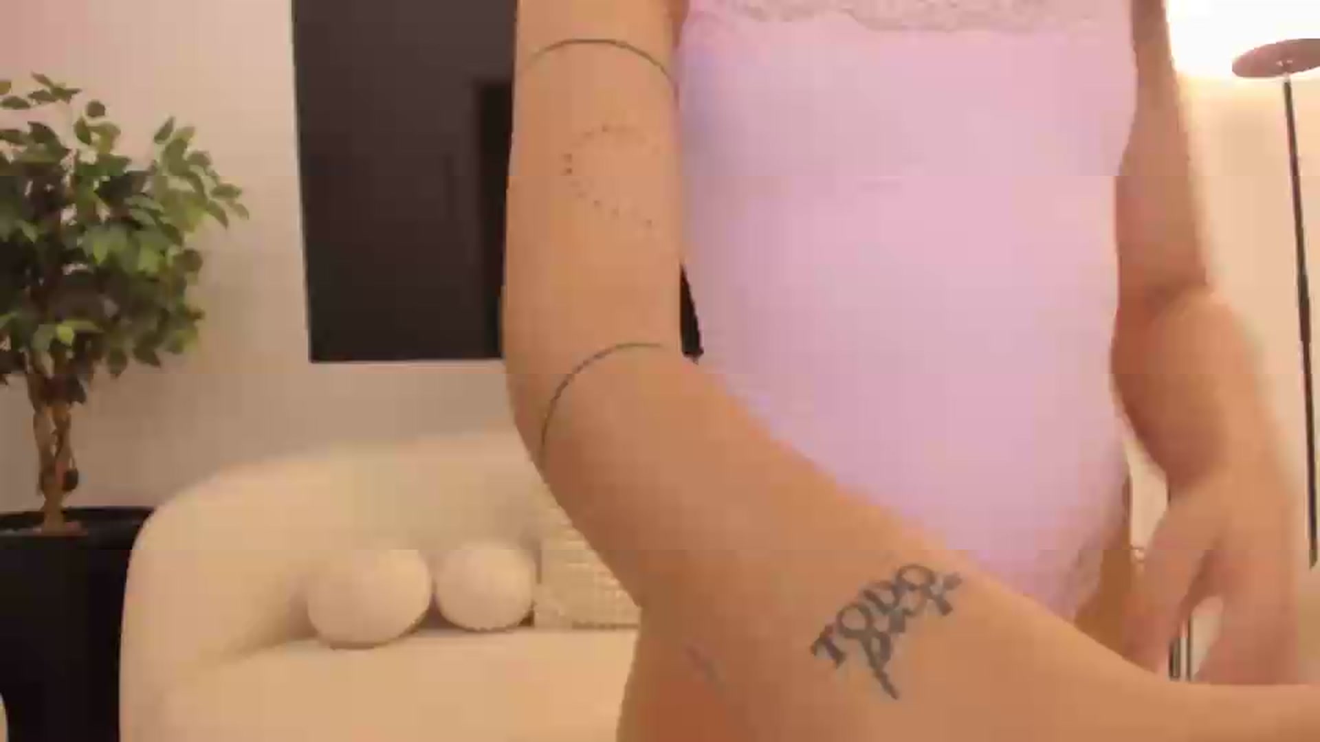 Gallery image thumbnail from Kattgalle's myfreecams stream on, 05/08/2026, 01:45 image 1 of 20
