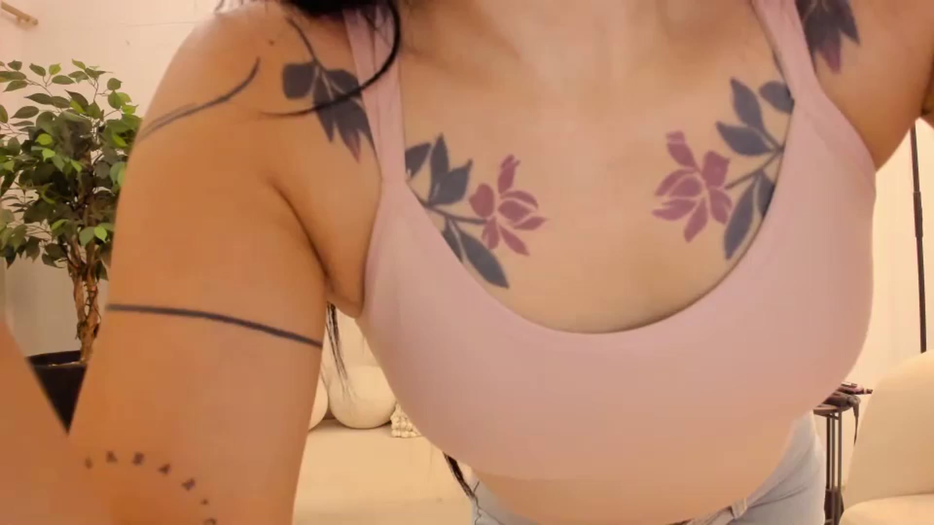 Gallery image thumbnail from Kattgalle's myfreecams stream on, 05/11/2026, 05:13 image 14 of 20