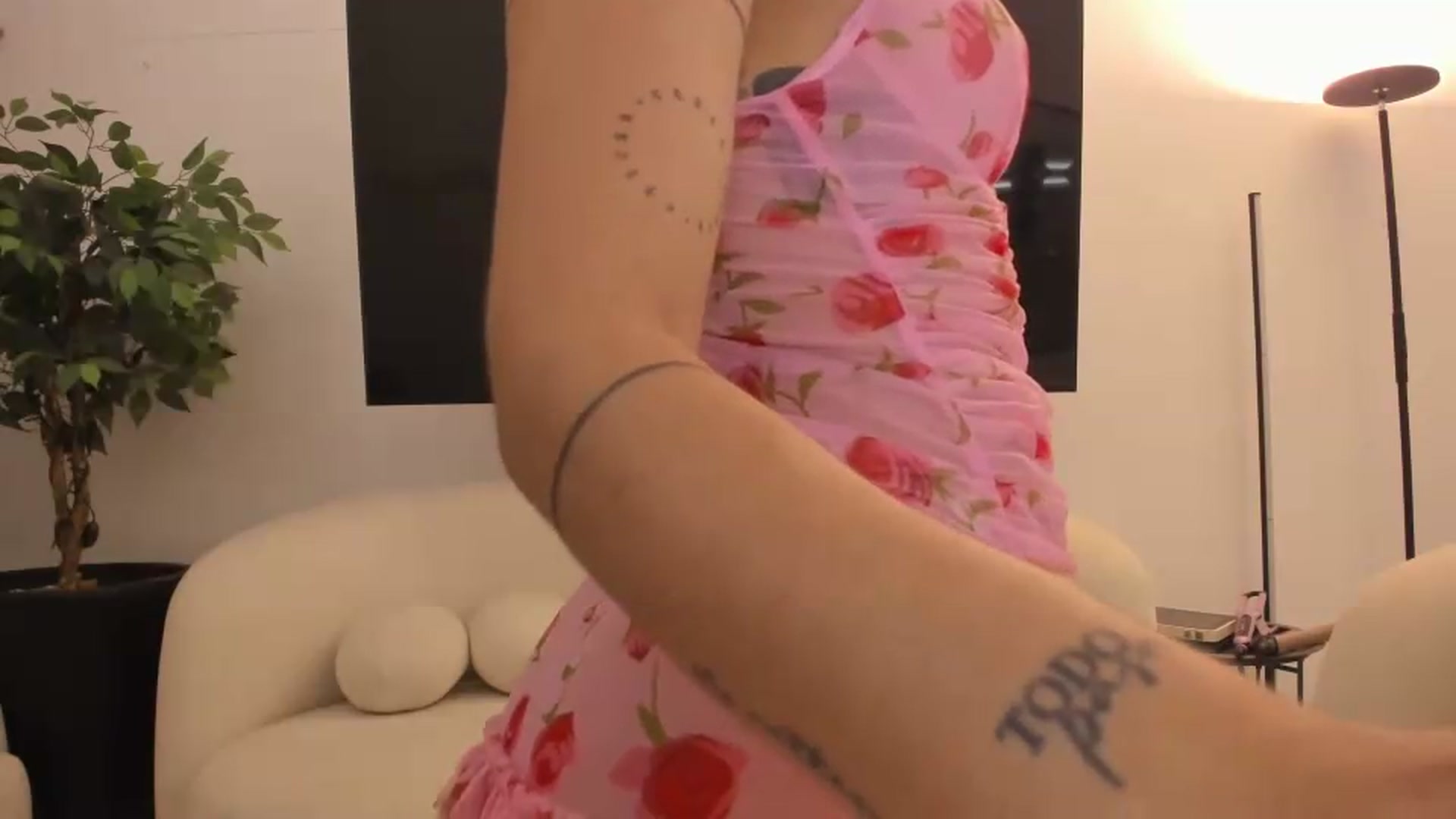 Gallery image thumbnail from Kattgalle's myfreecams stream on, 05/20/2026, 01:52 image 15 of 20