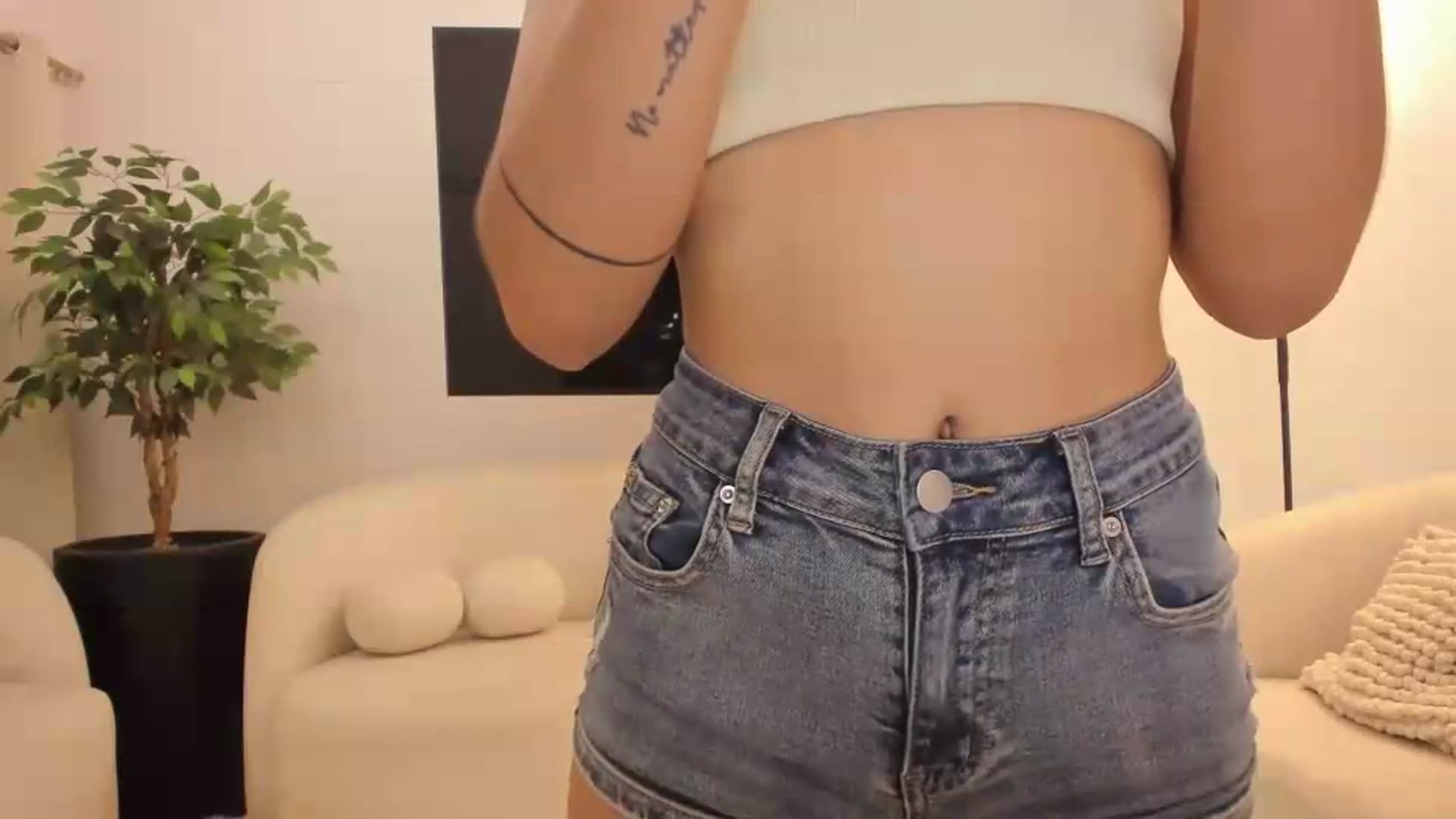 Gallery image thumbnail from Kattgalle's myfreecams stream on, 06/03/2026, 23:36 image 4 of 20