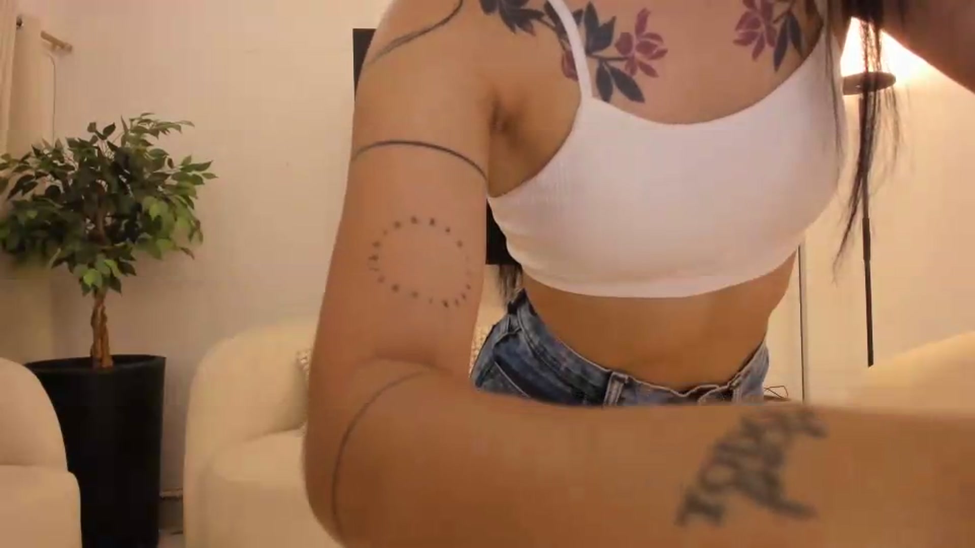 Gallery image thumbnail from Kattgalle's myfreecams stream on, 07/02/2026, 01:07 image 4 of 20