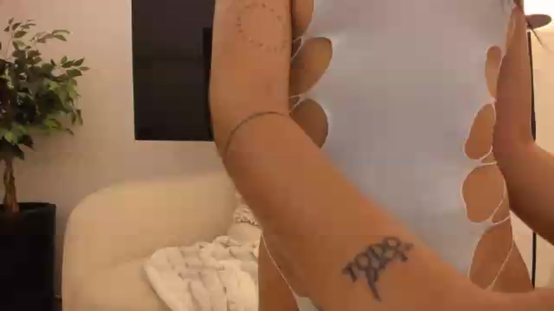 Gallery image thumbnail from Kattgalle's myfreecams stream on, 07/10/2026, 09:35 image 11 of 20