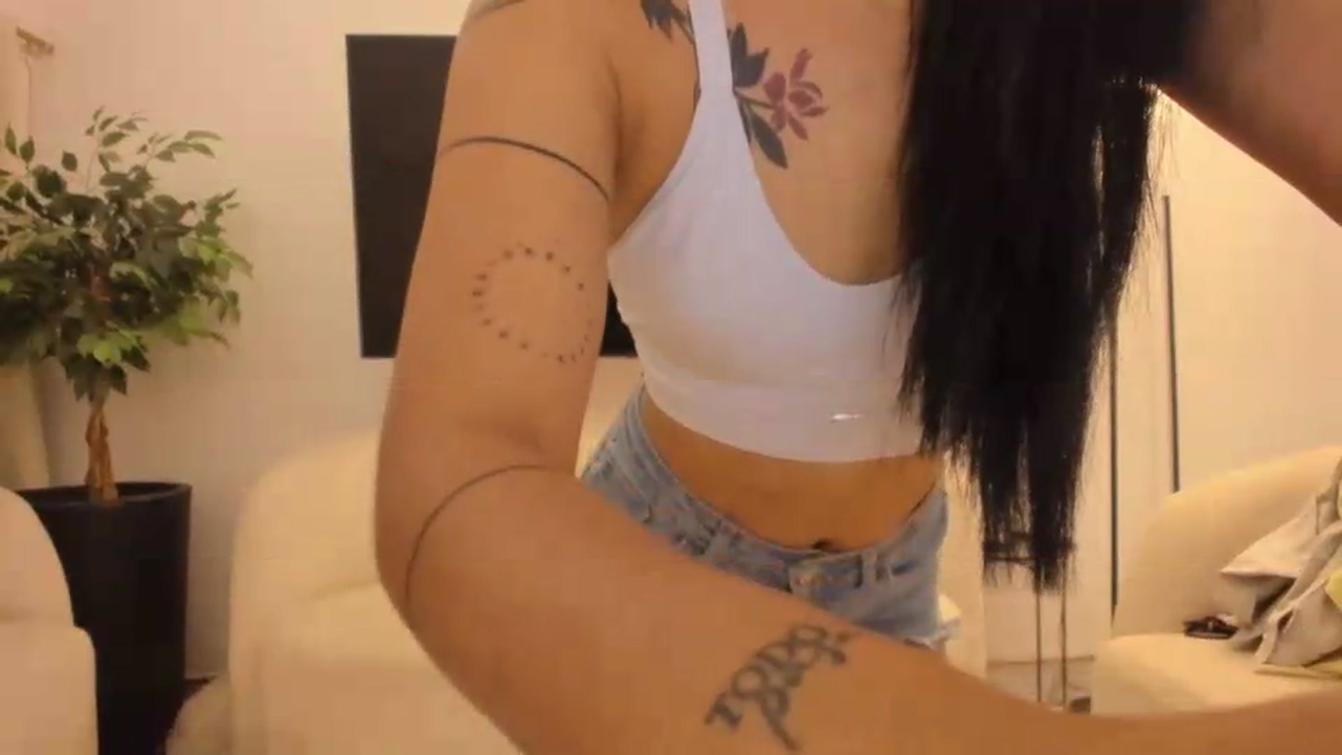 Gallery image thumbnail from Kattgalle's myfreecams stream on, 08/19/2026, 01:09 image 16 of 20