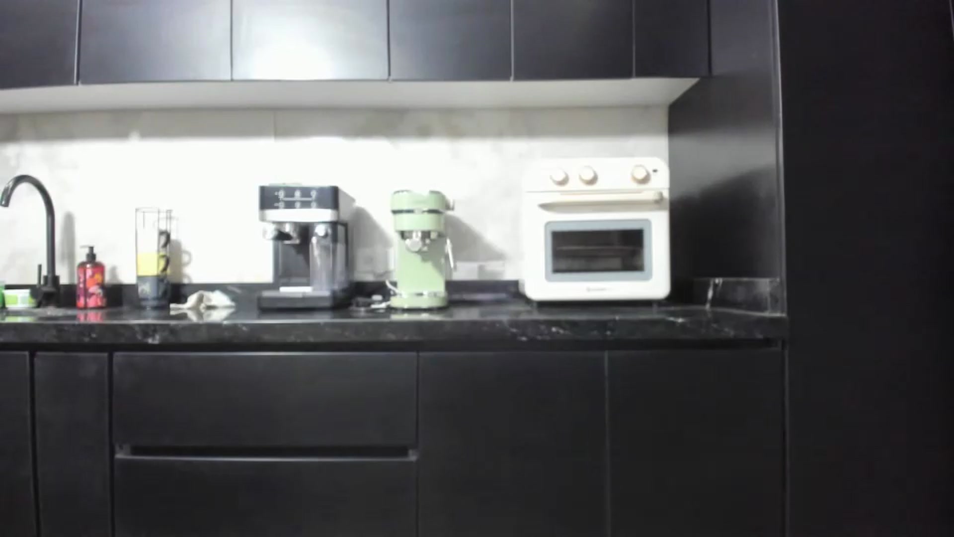 Gallery image thumbnail from Kattgalle's myfreecams stream on, 09/14/2026, 02:27 image 10 of 20