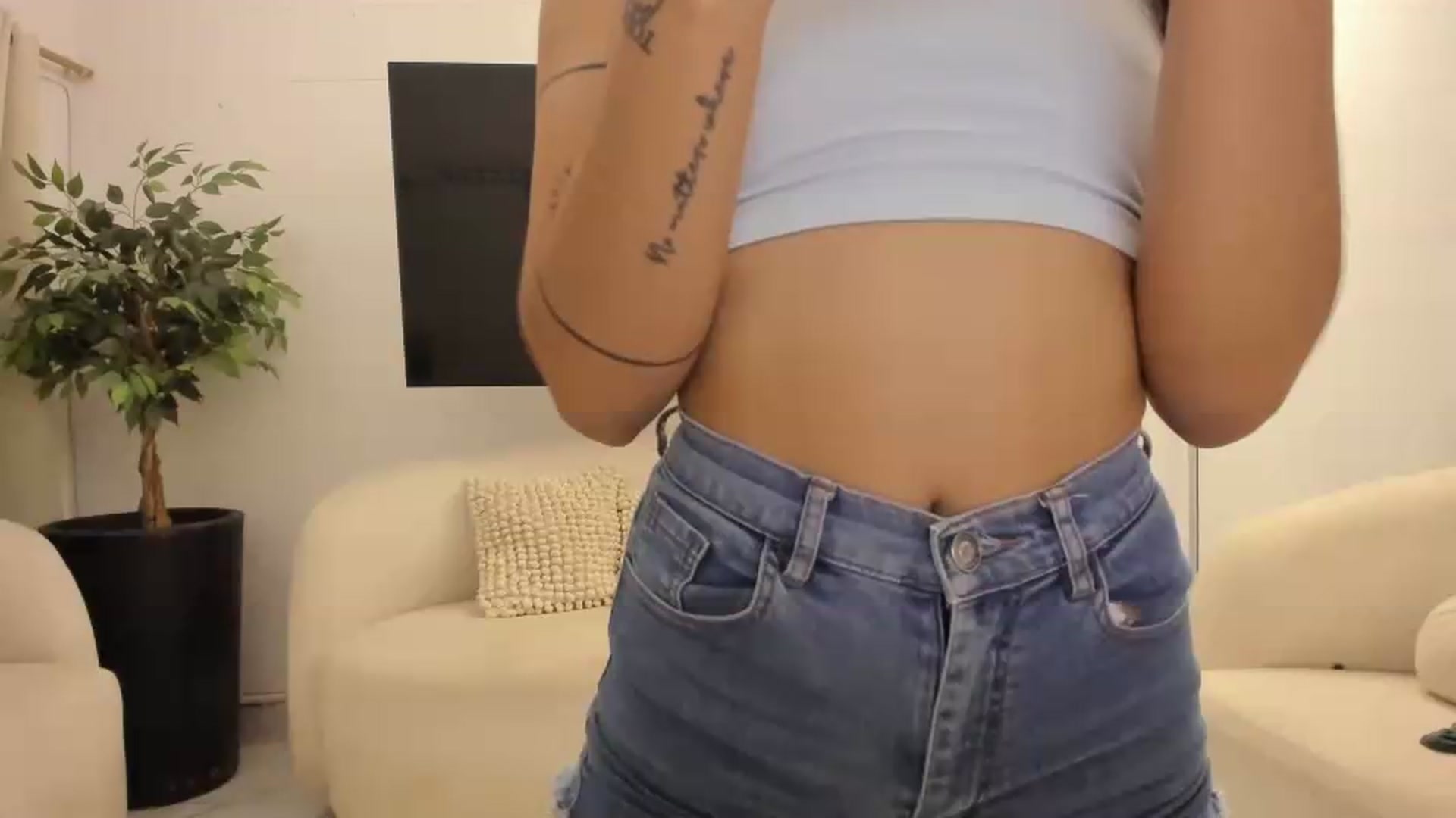 Gallery image thumbnail from Kattgalle's myfreecams stream on, 09/18/2026, 01:45 image 12 of 20