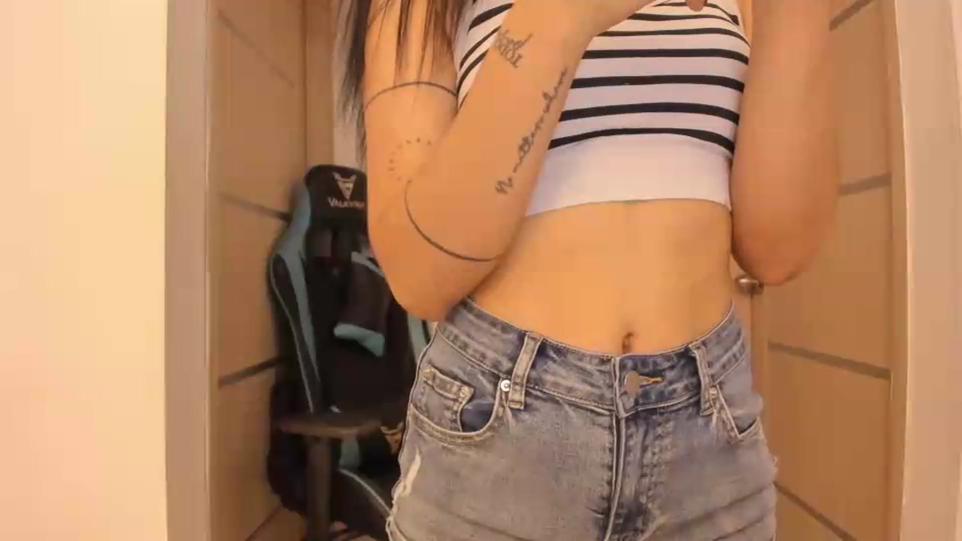 Gallery image thumbnail from Kattgalle's myfreecams stream on, 09/25/2026, 24:37 image 20 of 20