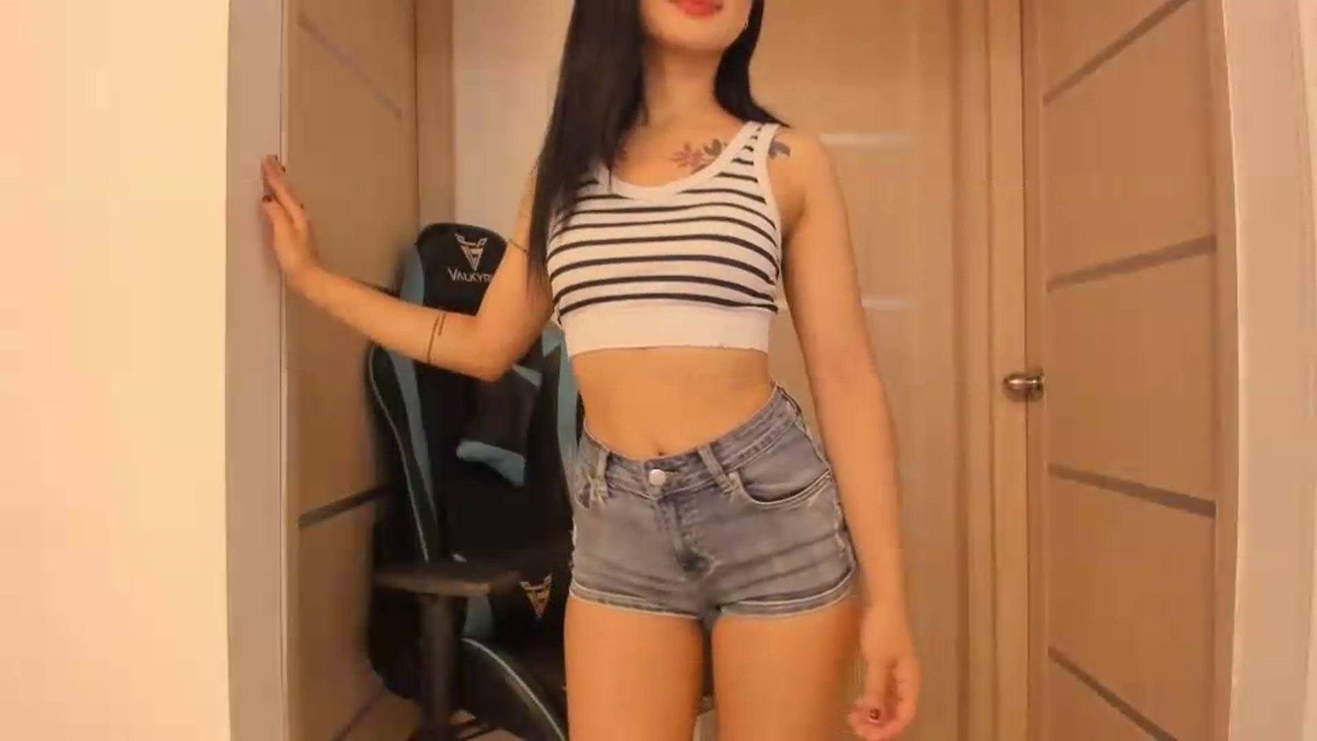 Gallery image thumbnail from Kattgalle's myfreecams stream on, 09/25/2026, 01:18 image 12 of 20