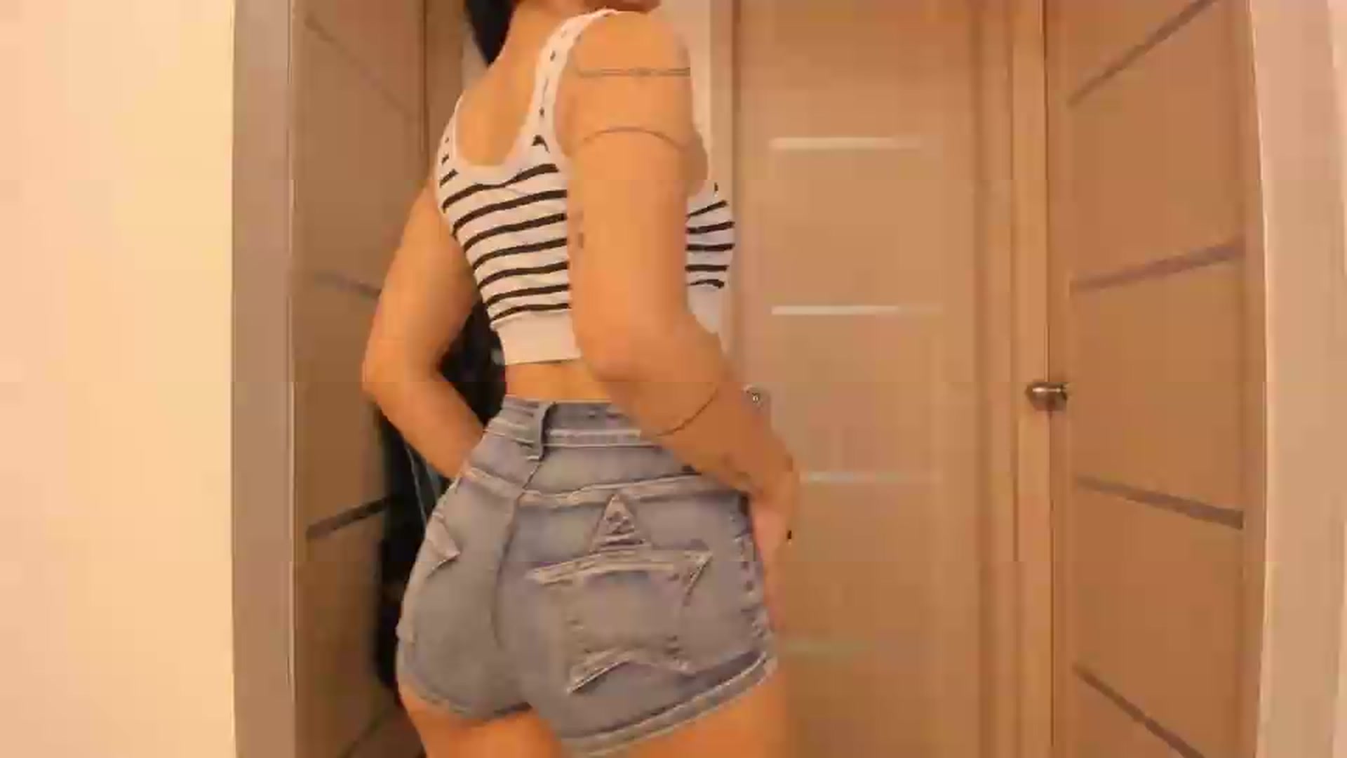 Gallery image thumbnail from Kattgalle's myfreecams stream on, 09/25/2026, 01:18 image 17 of 20