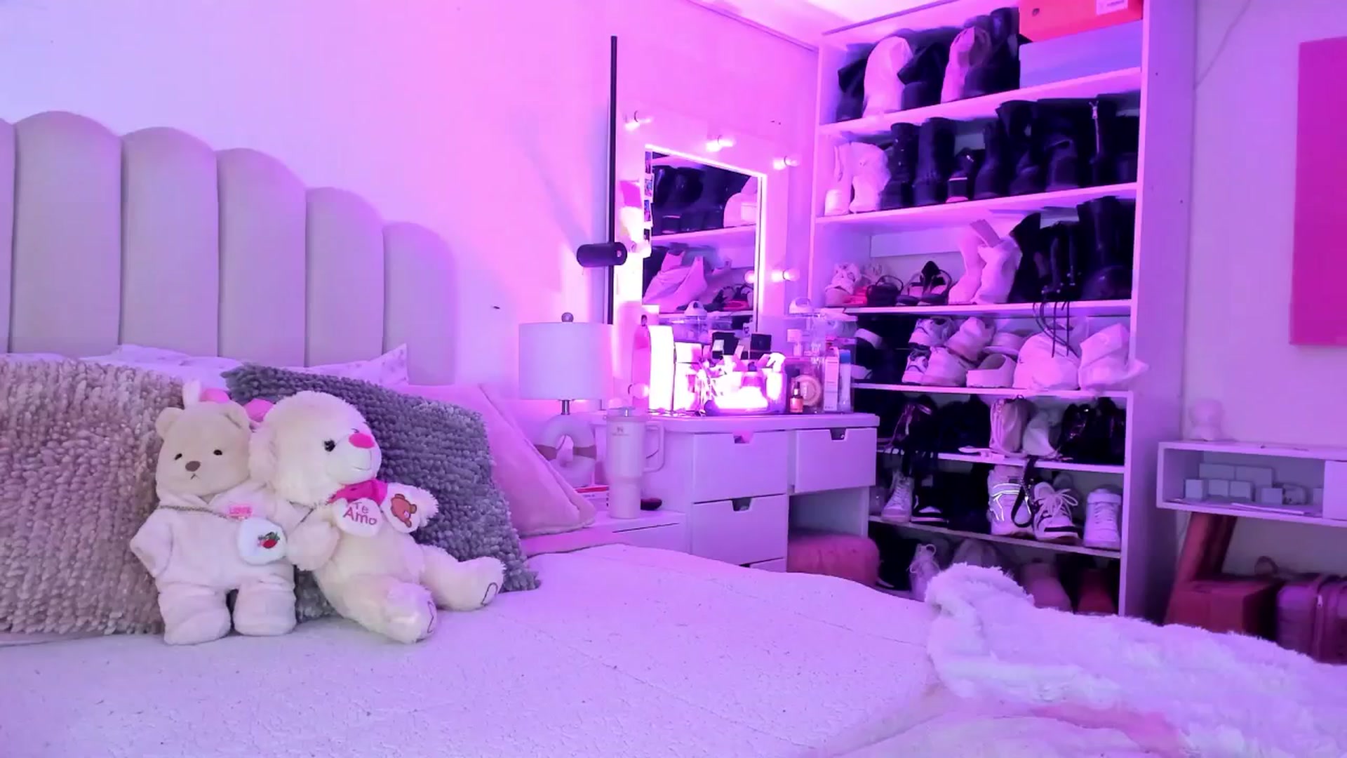 Gallery image thumbnail from Katthe_'s myfreecams stream on, 01/30/2026, 15:24 image 7 of 20