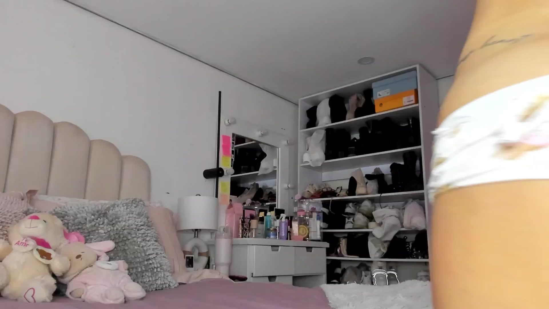 Gallery image thumbnail from Katthe_'s myfreecams stream on, 04/04/2026, 19:25 image 6 of 20