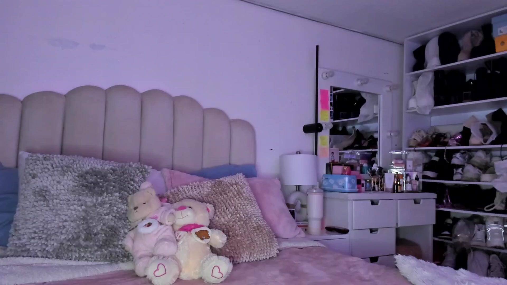 Gallery image thumbnail from Katthe_'s myfreecams stream on, 04/21/2026, 23:41 image 9 of 20