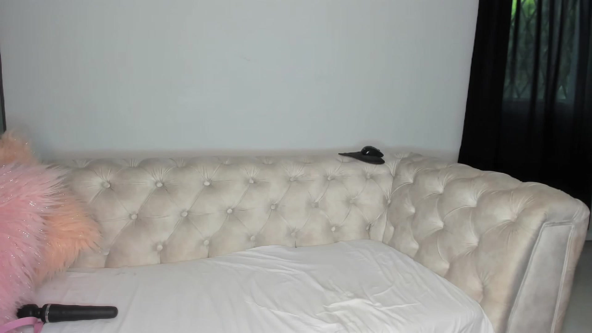 Gallery image thumbnail from Kattie_Quinn's myfreecams stream on, 03/18/2023, 18:04 image 12 of 20