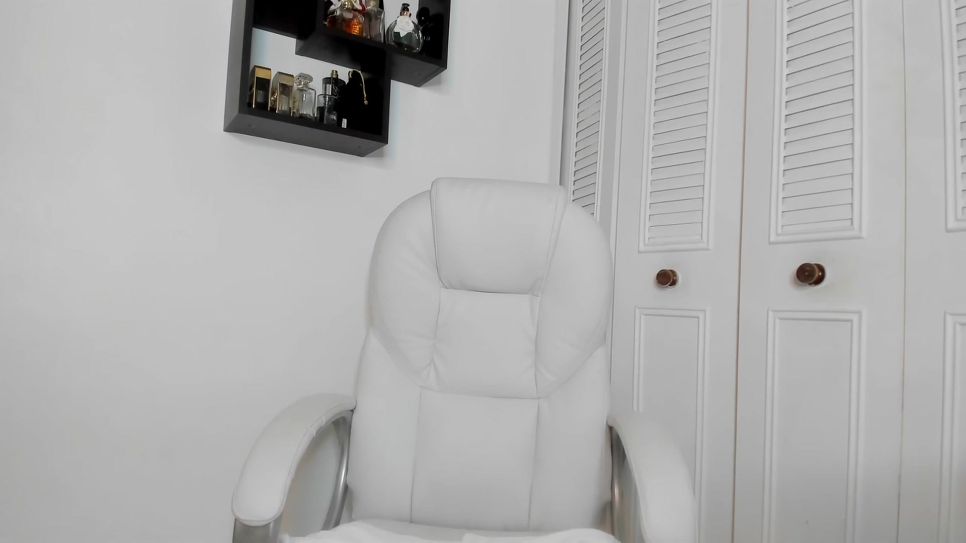 Gallery image thumbnail from Kattie_Quinn's myfreecams stream on, 05/27/2023, 19:02 image 13 of 20