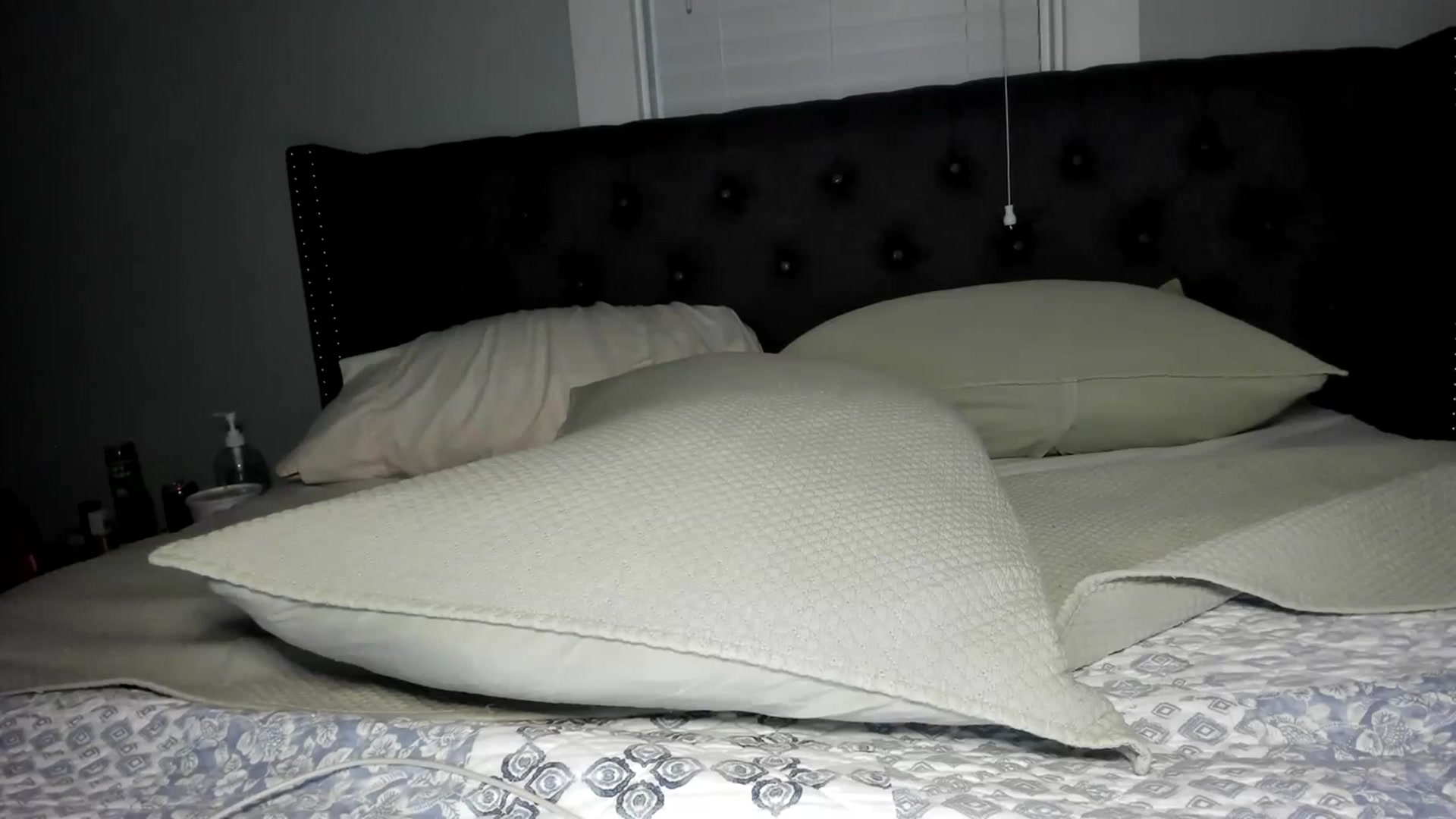 Gallery image thumbnail from KatttBaby's myfreecams stream on, 06/30/2023, 24:46 image 15 of 20