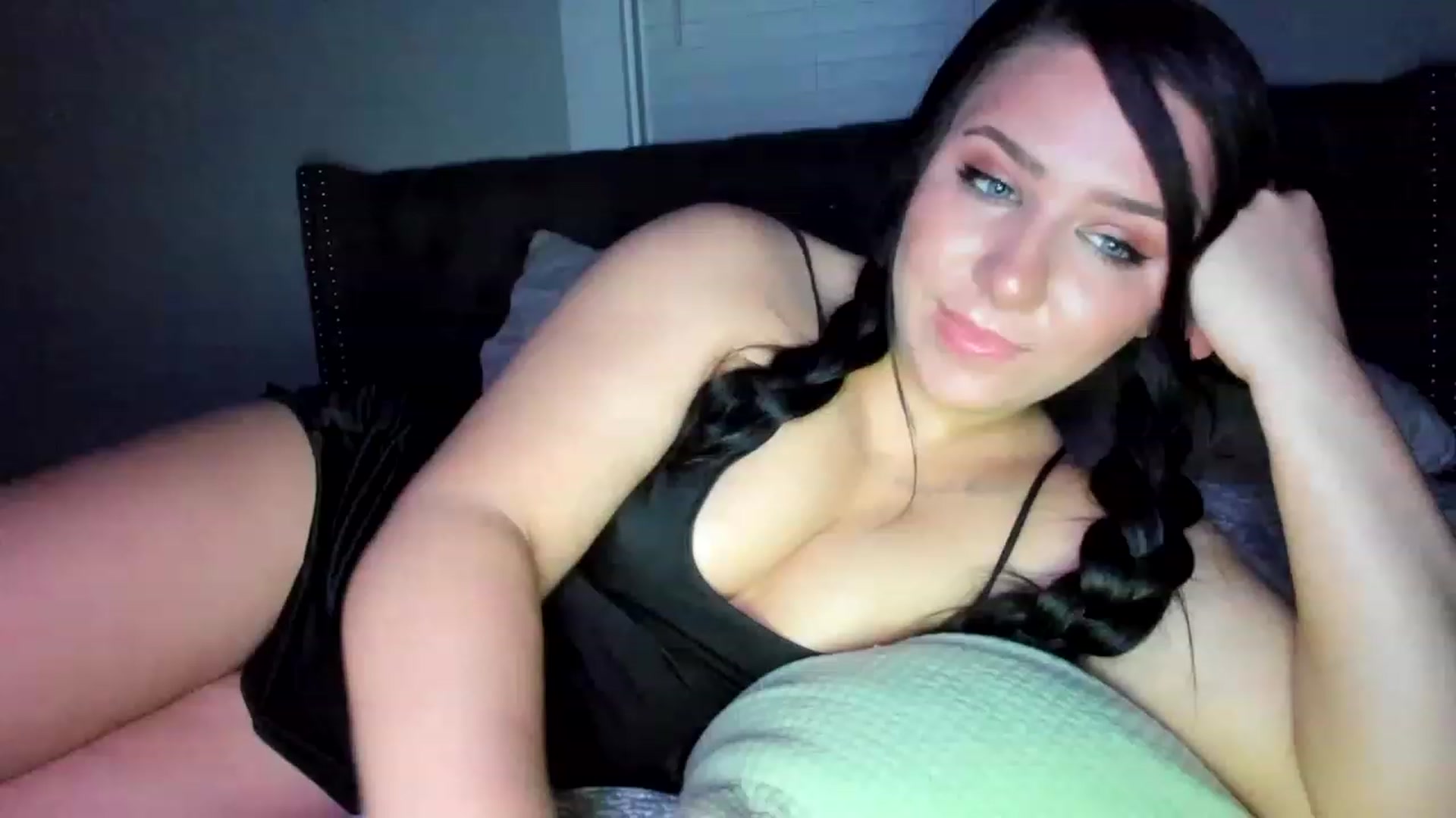 Gallery image thumbnail from KatttBaby's myfreecams stream on, 08/04/2023, 05:10 image 17 of 20